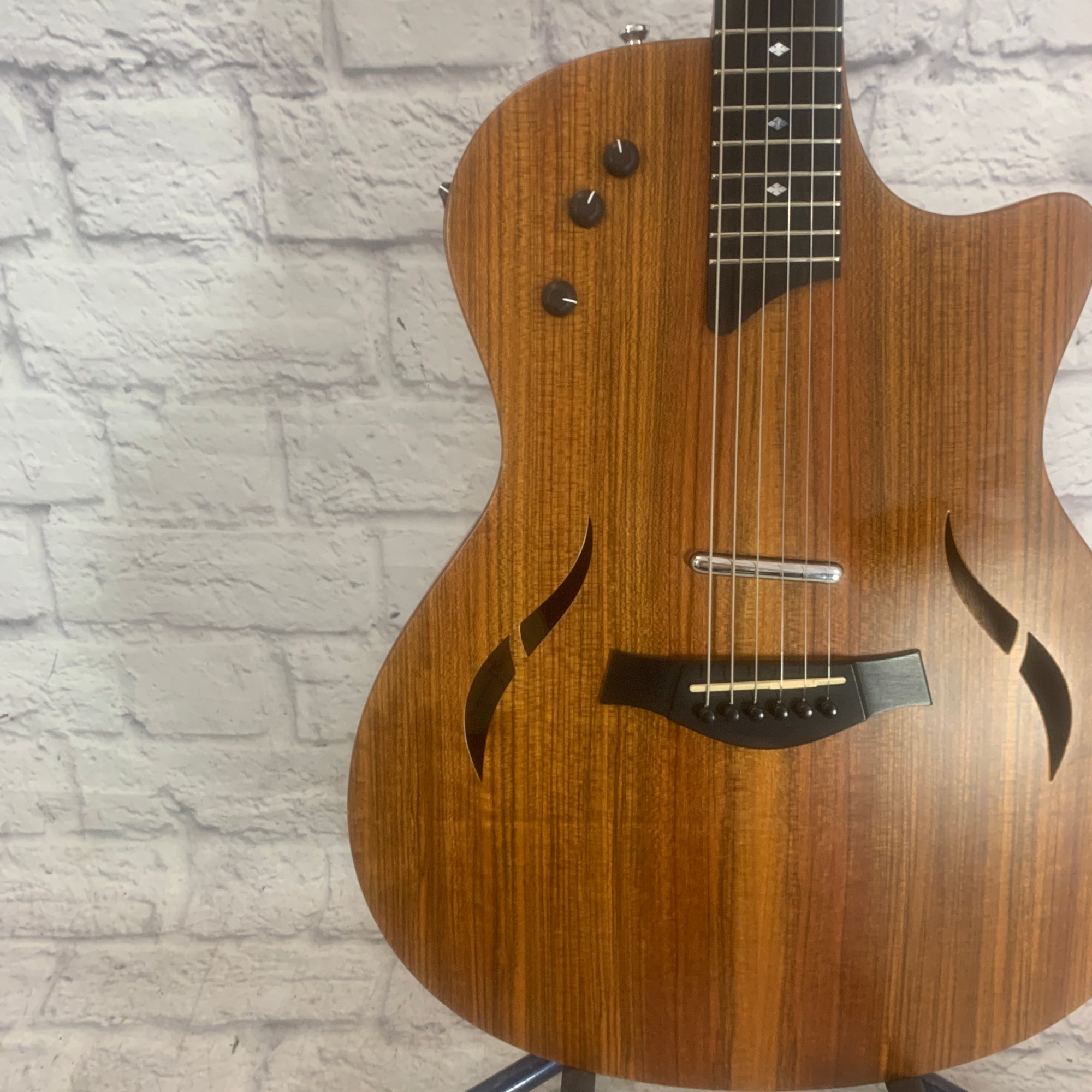 Taylor T5-X Classic with Ovangkol Top (Semi Hollow)