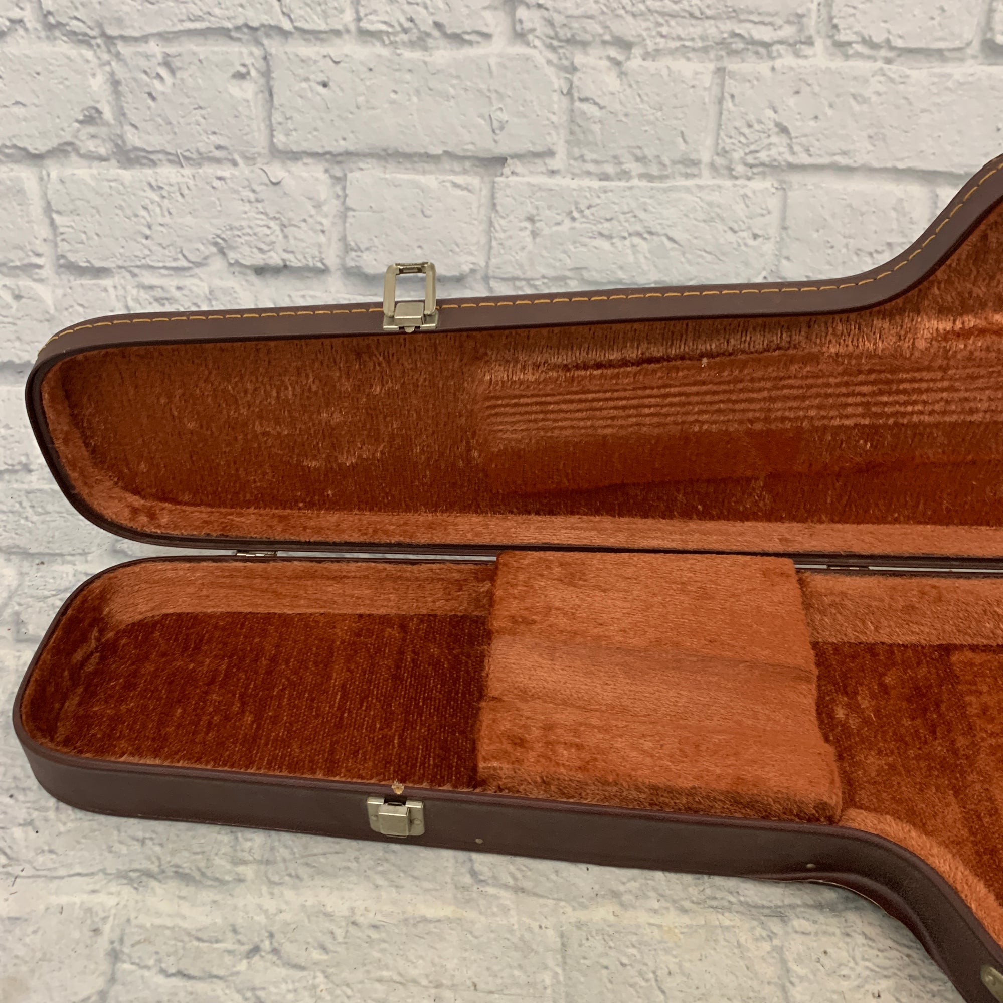 Unknown Brown Hard Case For Electric Guitar