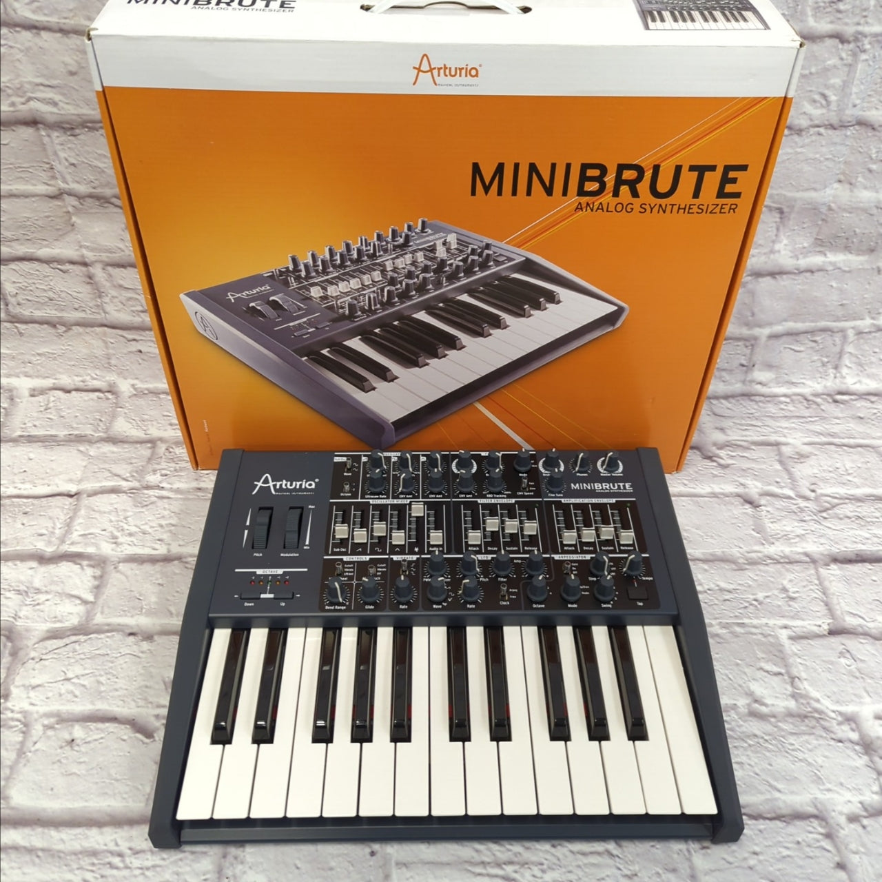 Arturia Mini Brute 25 Key Synthesizer