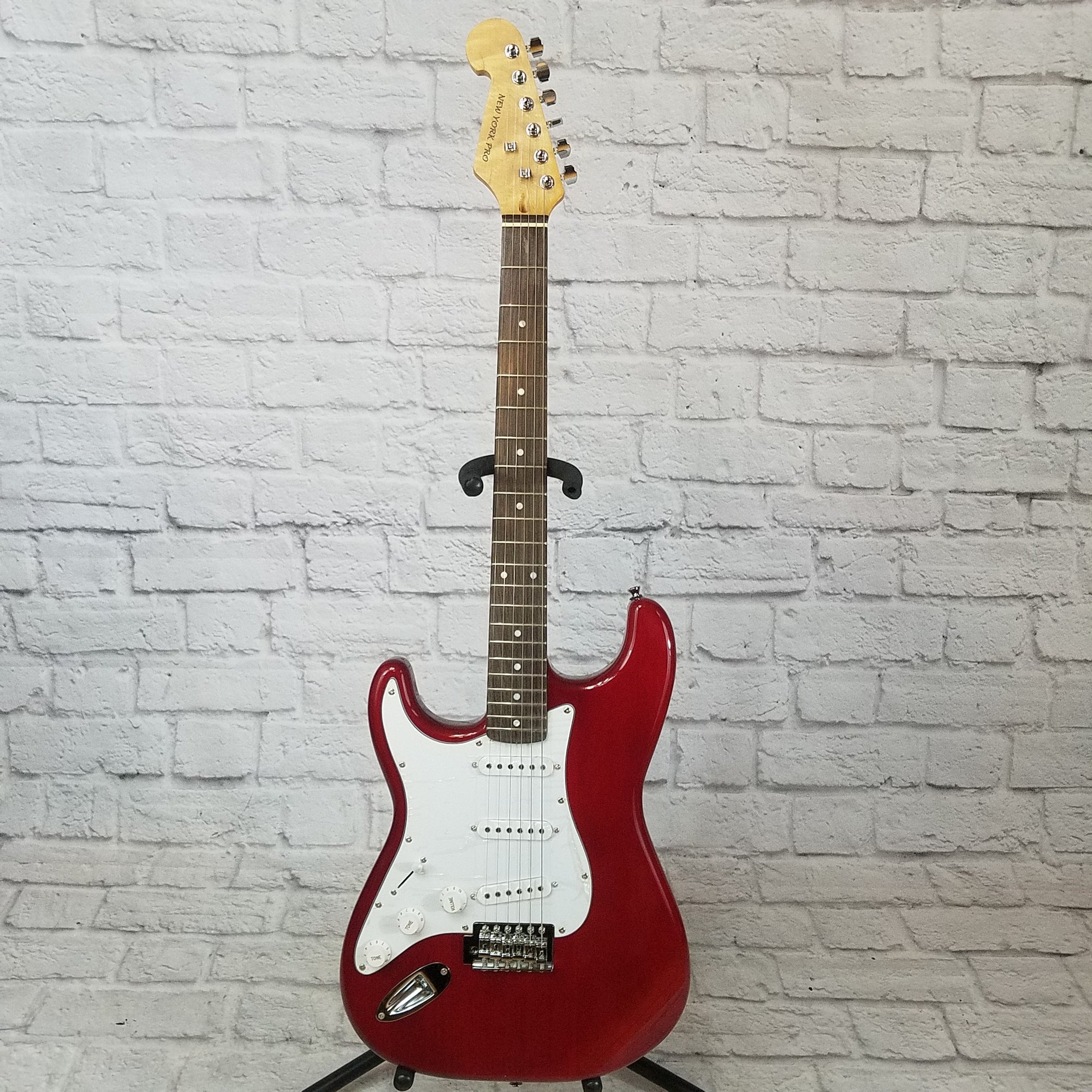New York Pro Lefty Electric Guitar Red