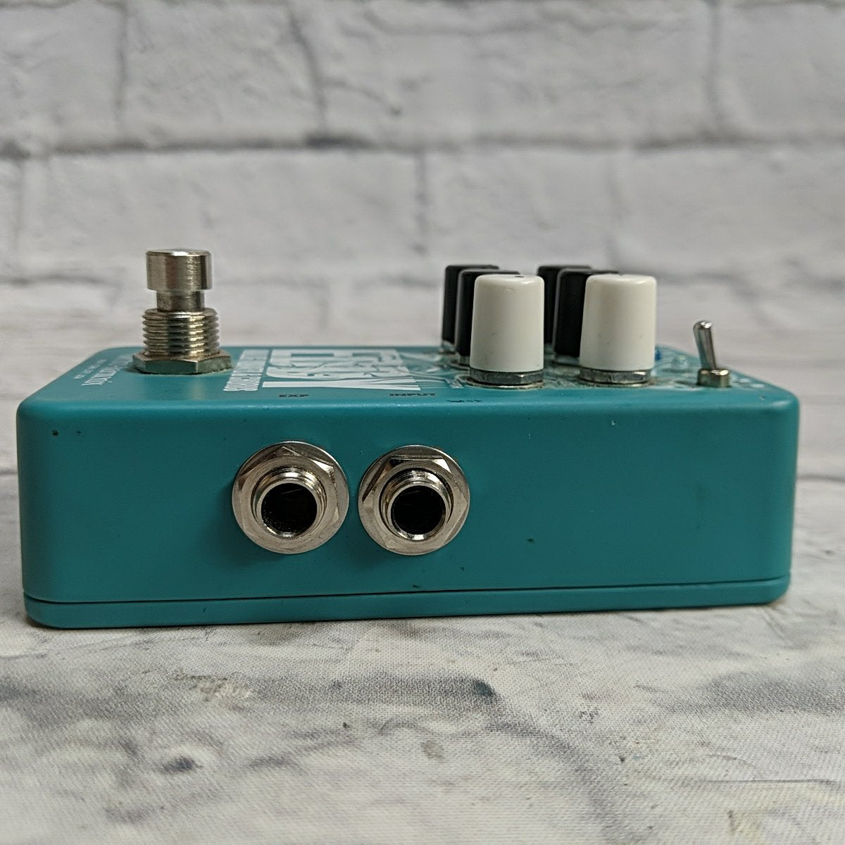 Electro-Harmonix Eddy Analog Vibrato & Chorus Guitar Effects Pedal