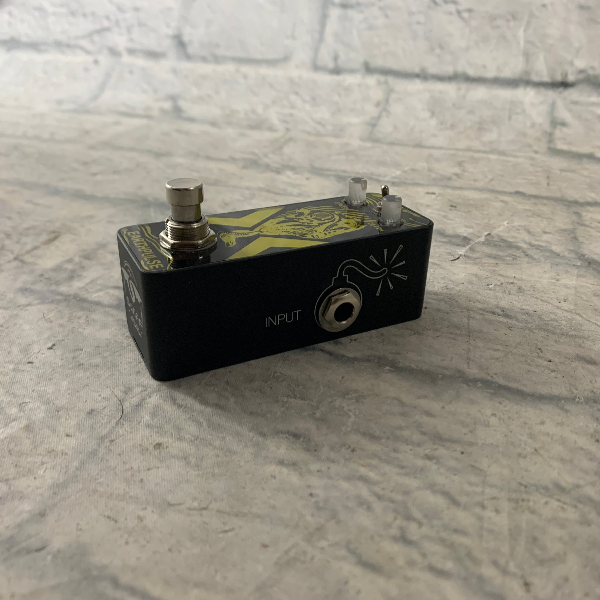 Swiff Earthpulse Tremolo Pulsator Pedal