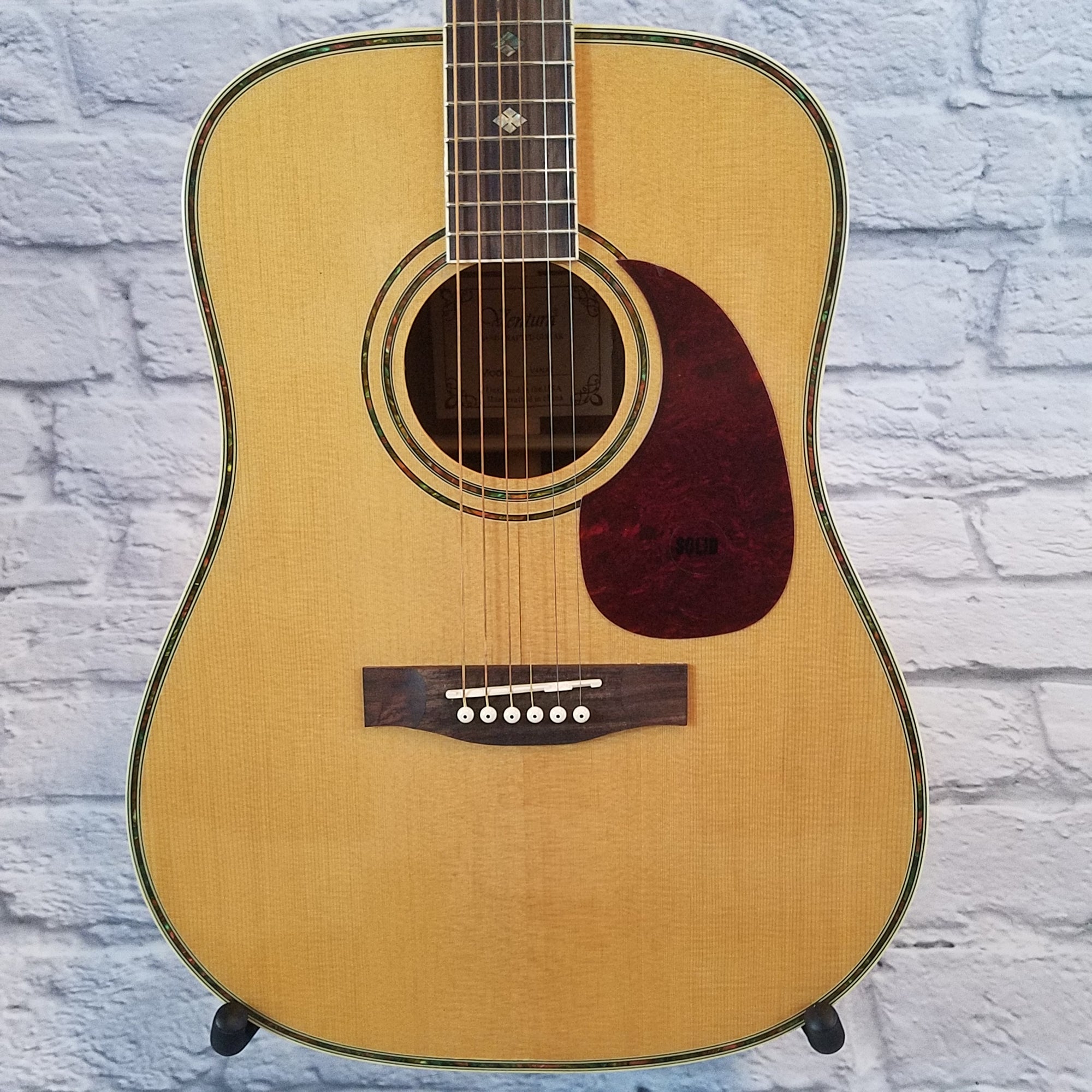 Ventura V4NAT Acoustic Guitar - New Old Stock!