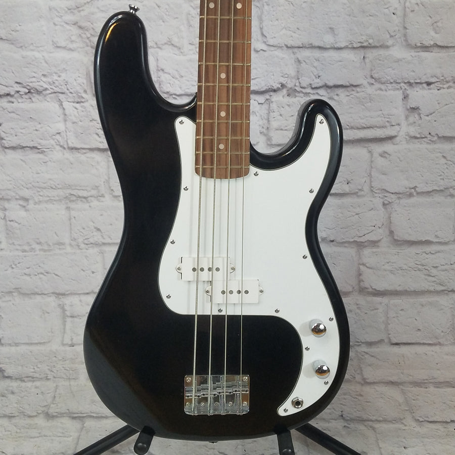 New York Pro 4 String P Bass Black