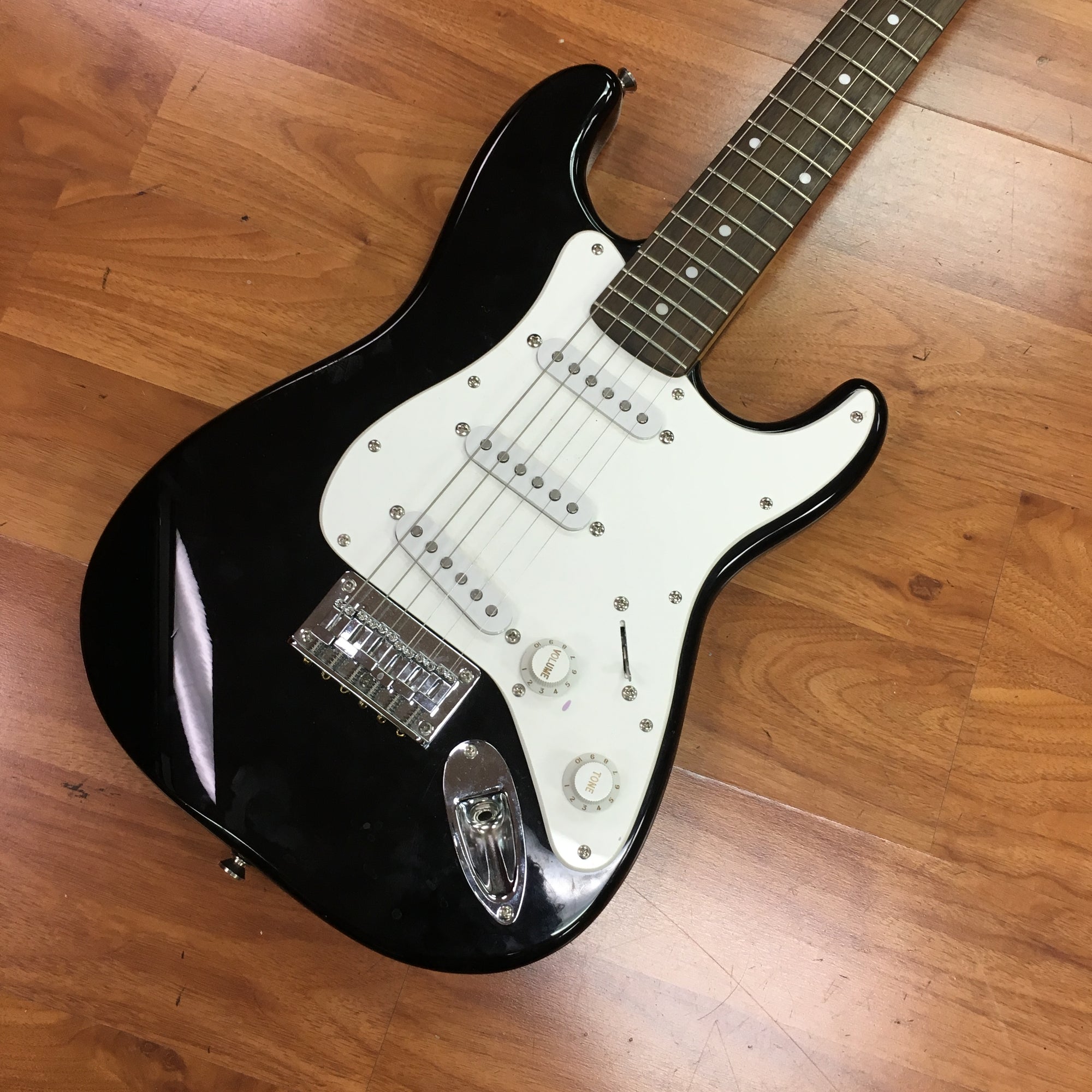 Squier Strat Mini (Black)