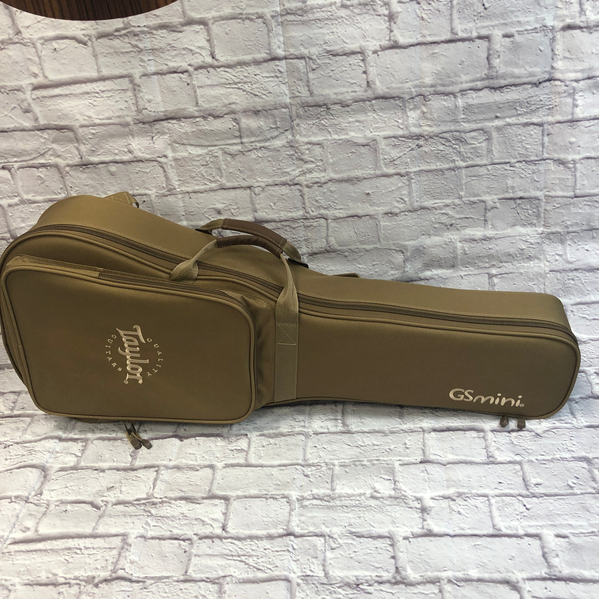 Taylor GS Mini-e with Padded Bag Acoustic Guitar