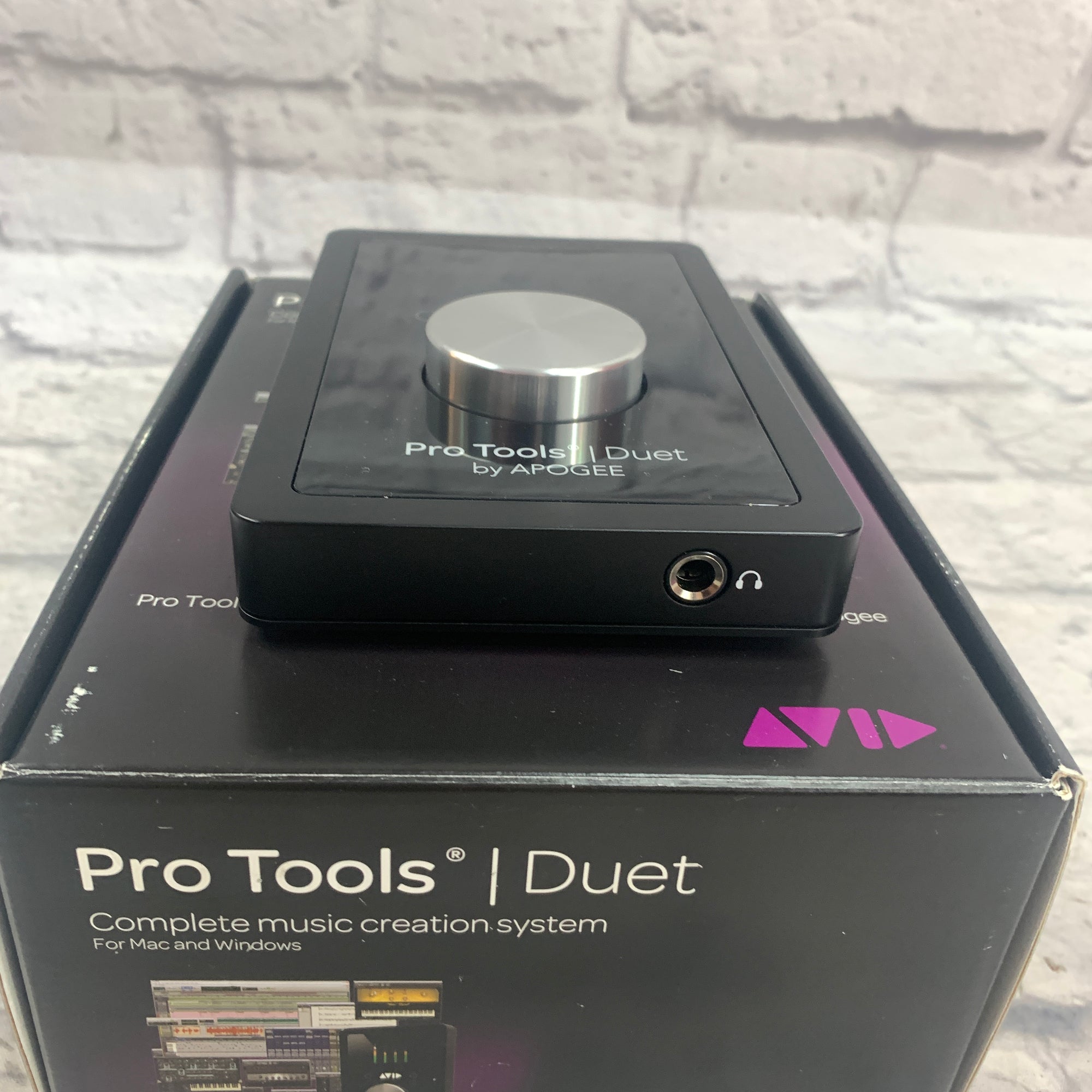 Avid Apogee ProTools Duet USB Interface ***Needs breakout cable***