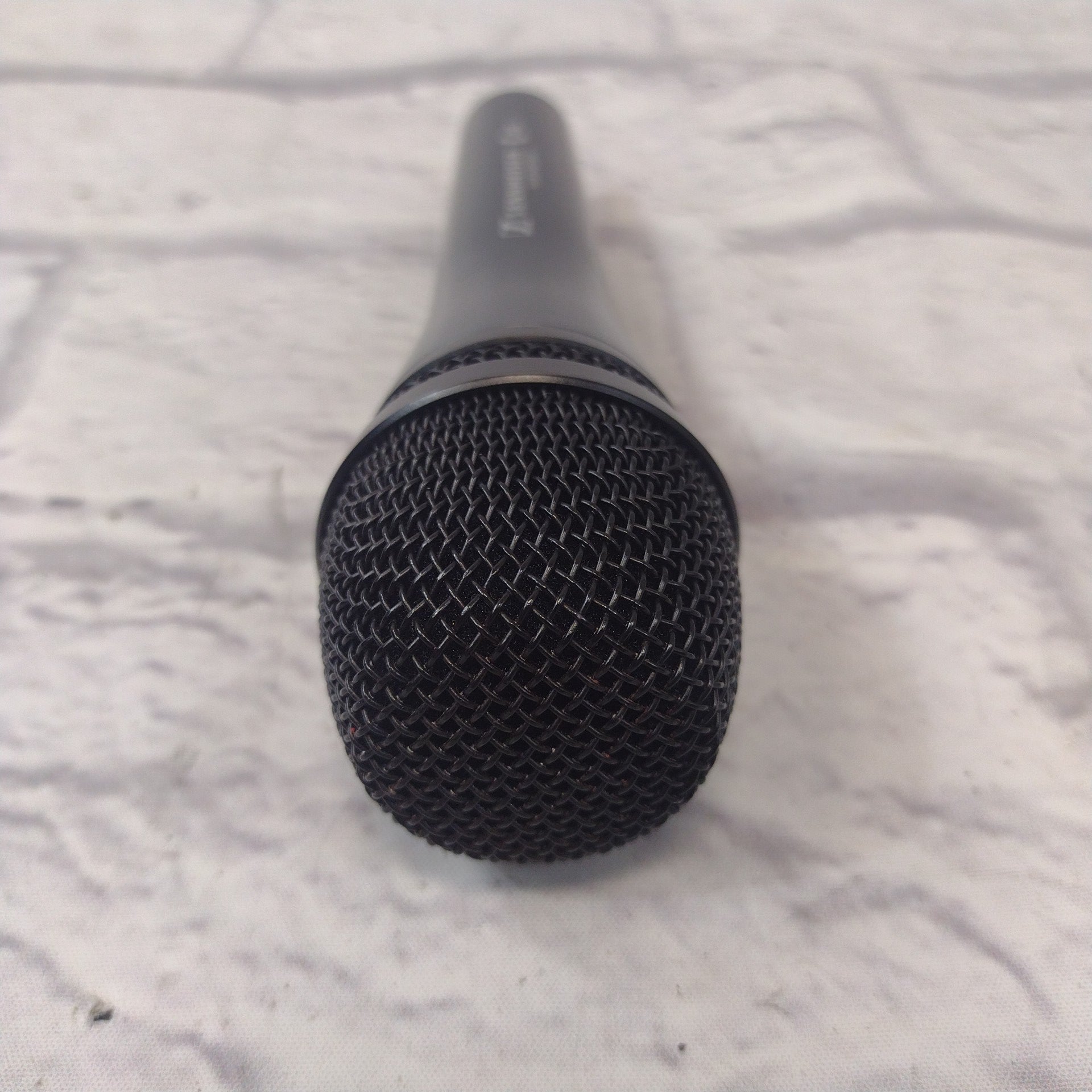 Sennheiser E835 Dynamic Vocal Microphone
