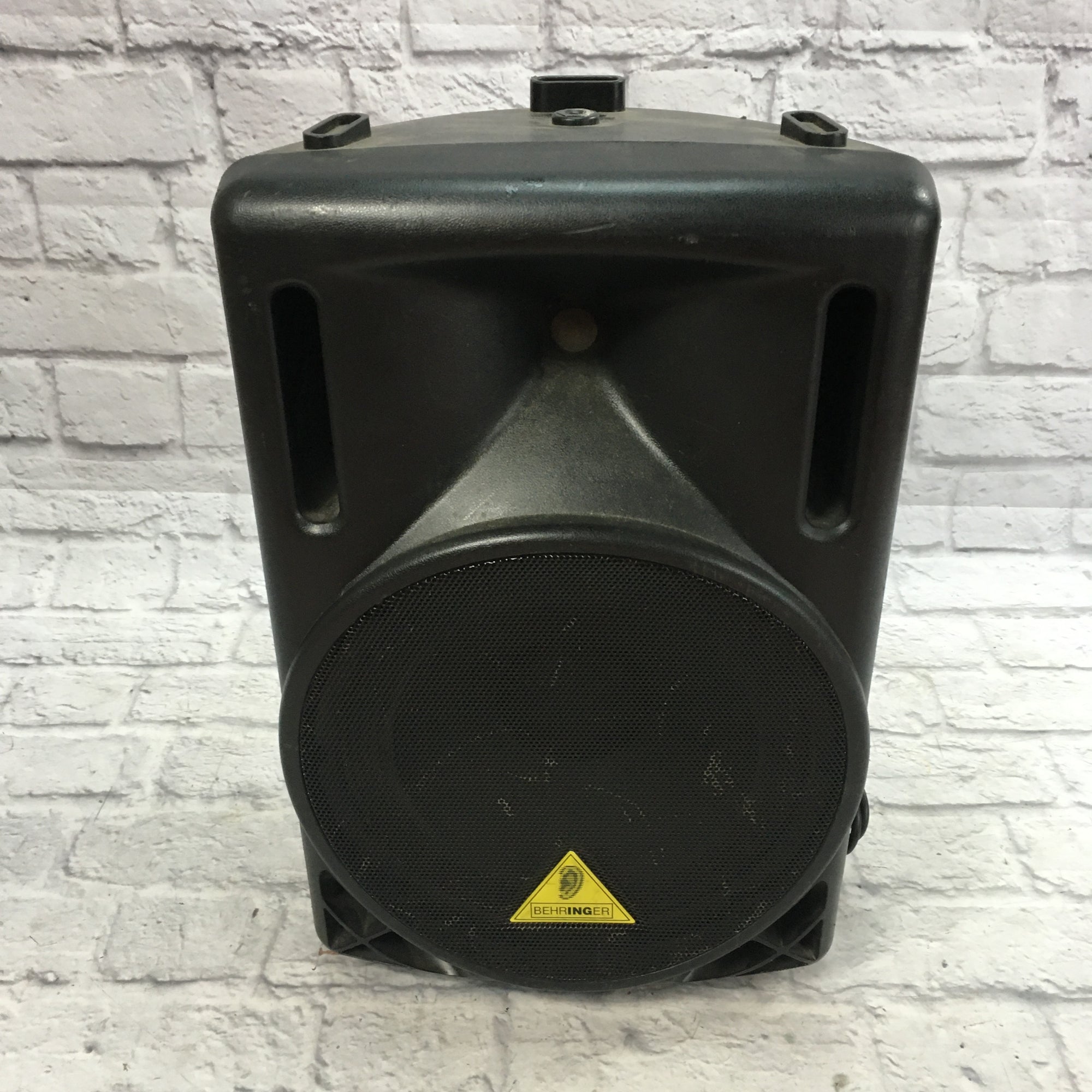 Behringer B212D Powered Speaker