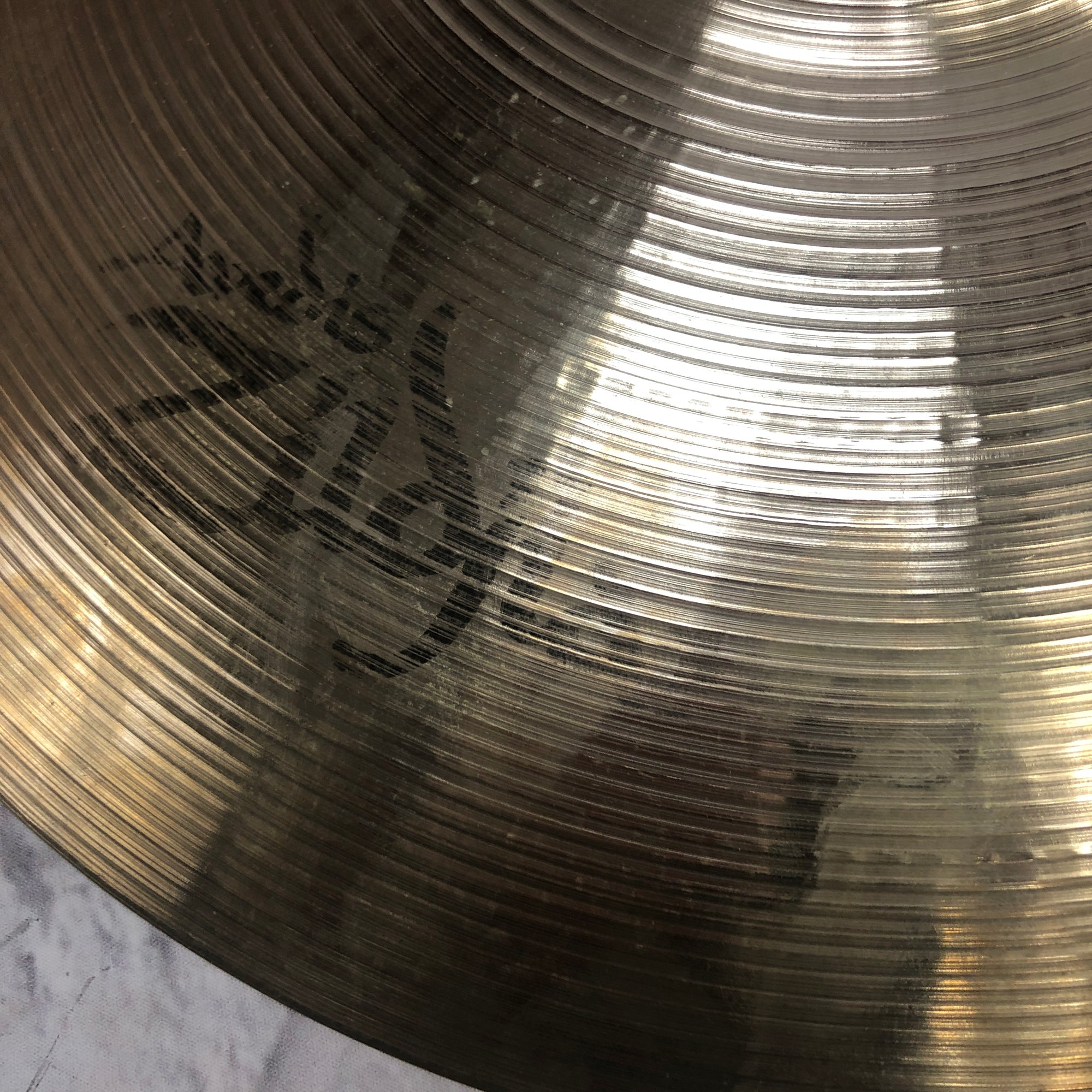 Zildjian 18 Avedis Rock Crash Cymbal