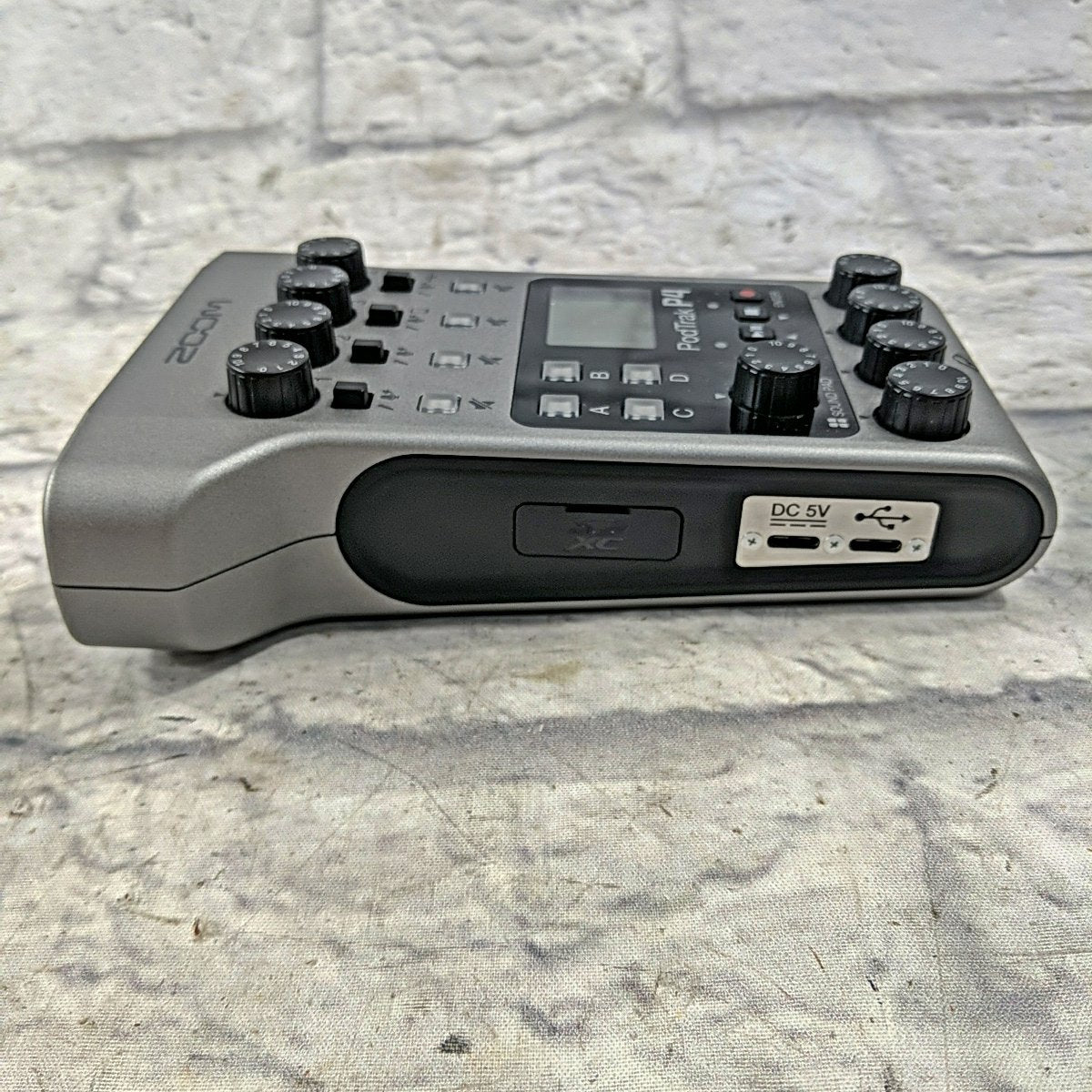 Zoom PodTrak P4 Podcasting Interface