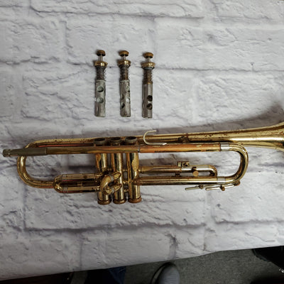1964 Holton Collegiate Trumpet with Case and Mouthpiece