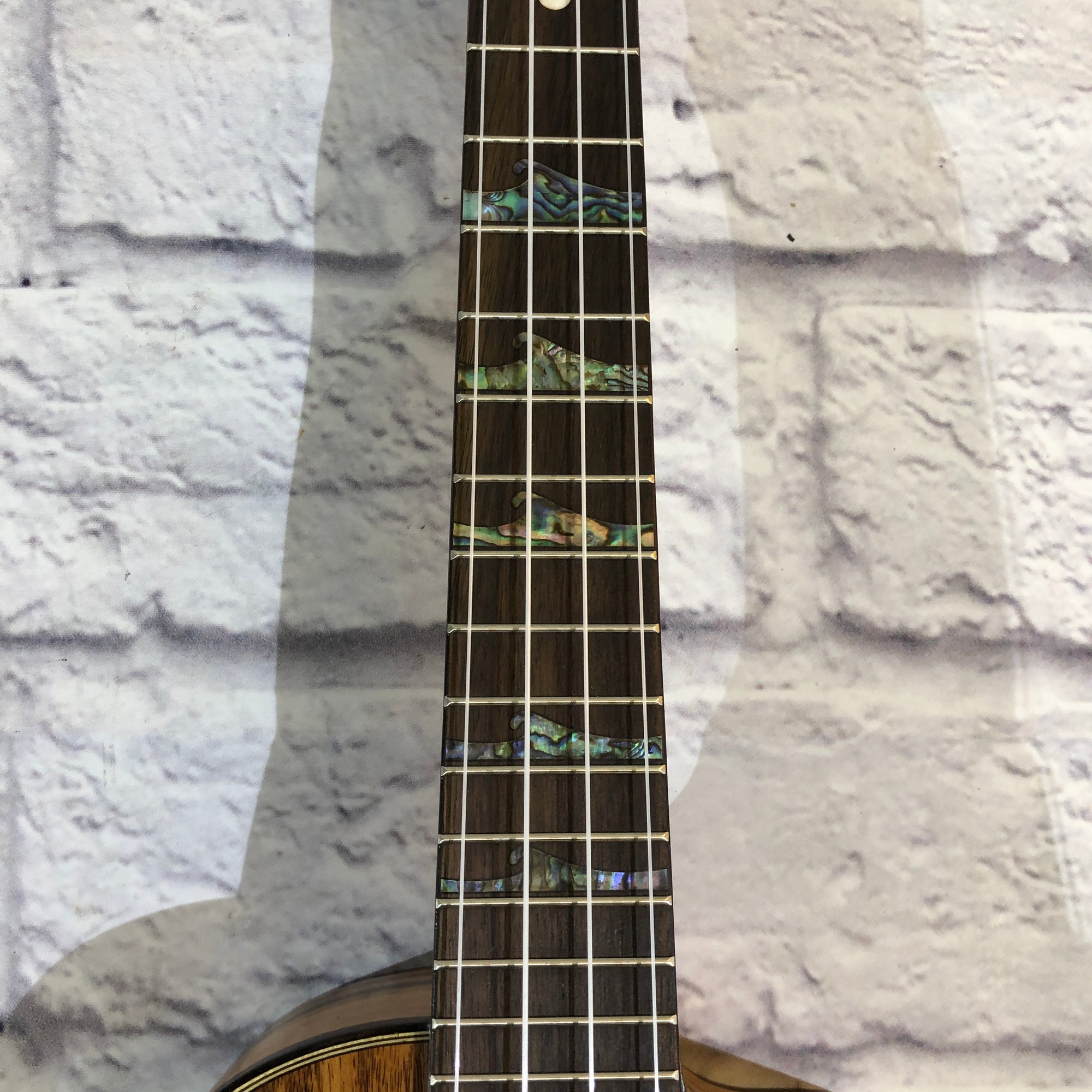 Luna HTC Koa Ukulele