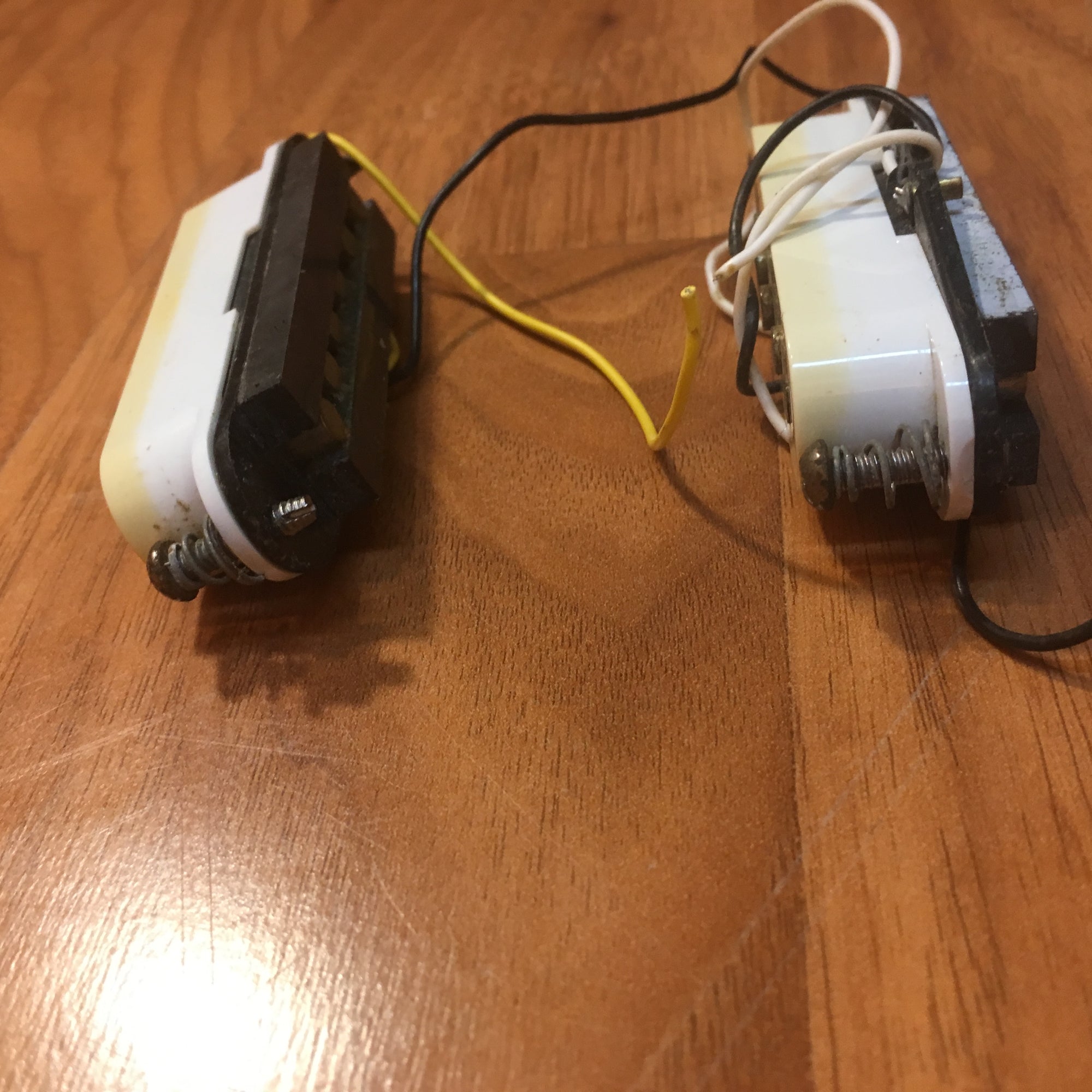 Unknown Strat Single Coil Pickup Set Cream