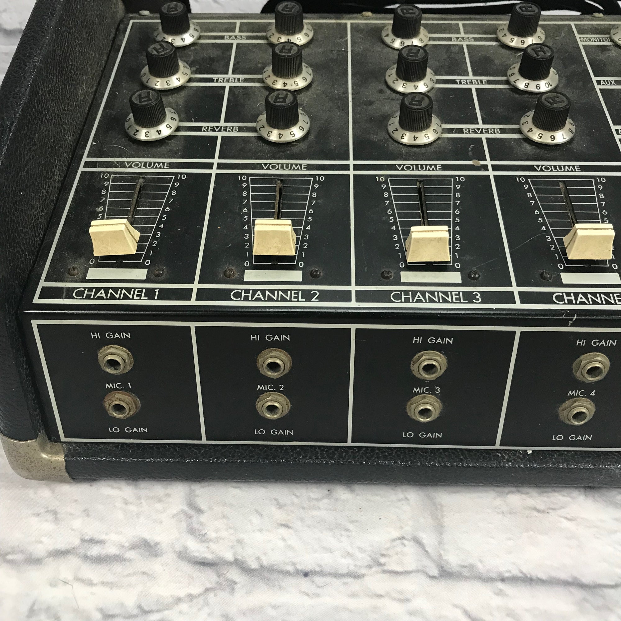Randall RPA-4-A Powered Mixer