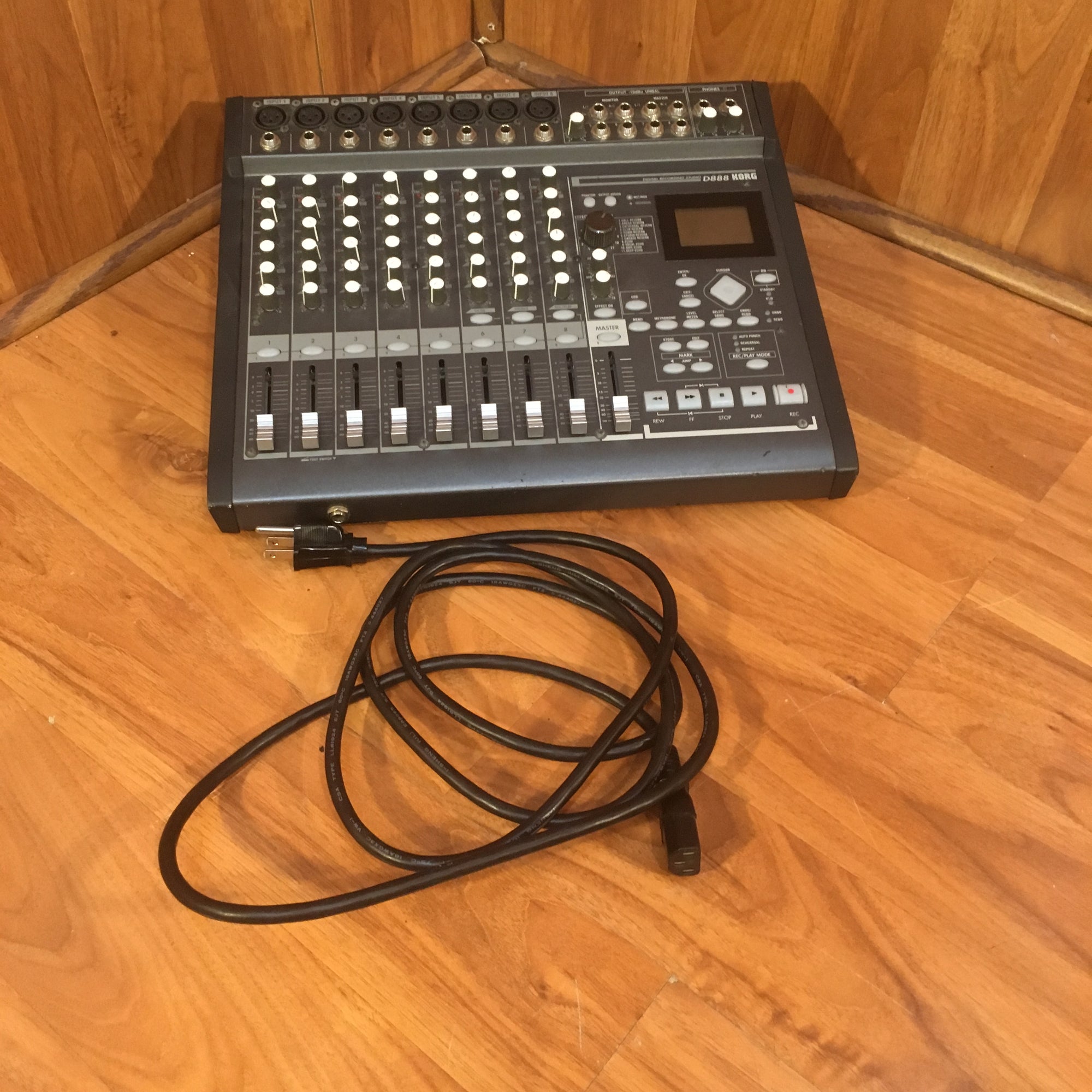 Korg D888 Digital 8 Track Mixer Recorder - Evolution Music Korg D888 Digital 8 Track Mixer Recorder - Evolution Music