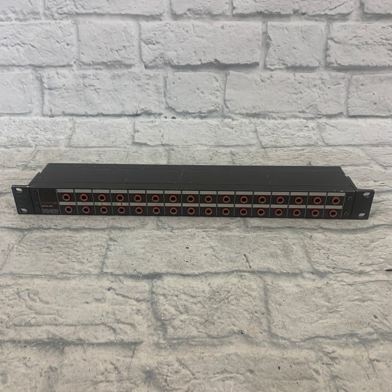 Long Patchbay Rack Tascam PB-32P Rack Patchbay - Evolution Music