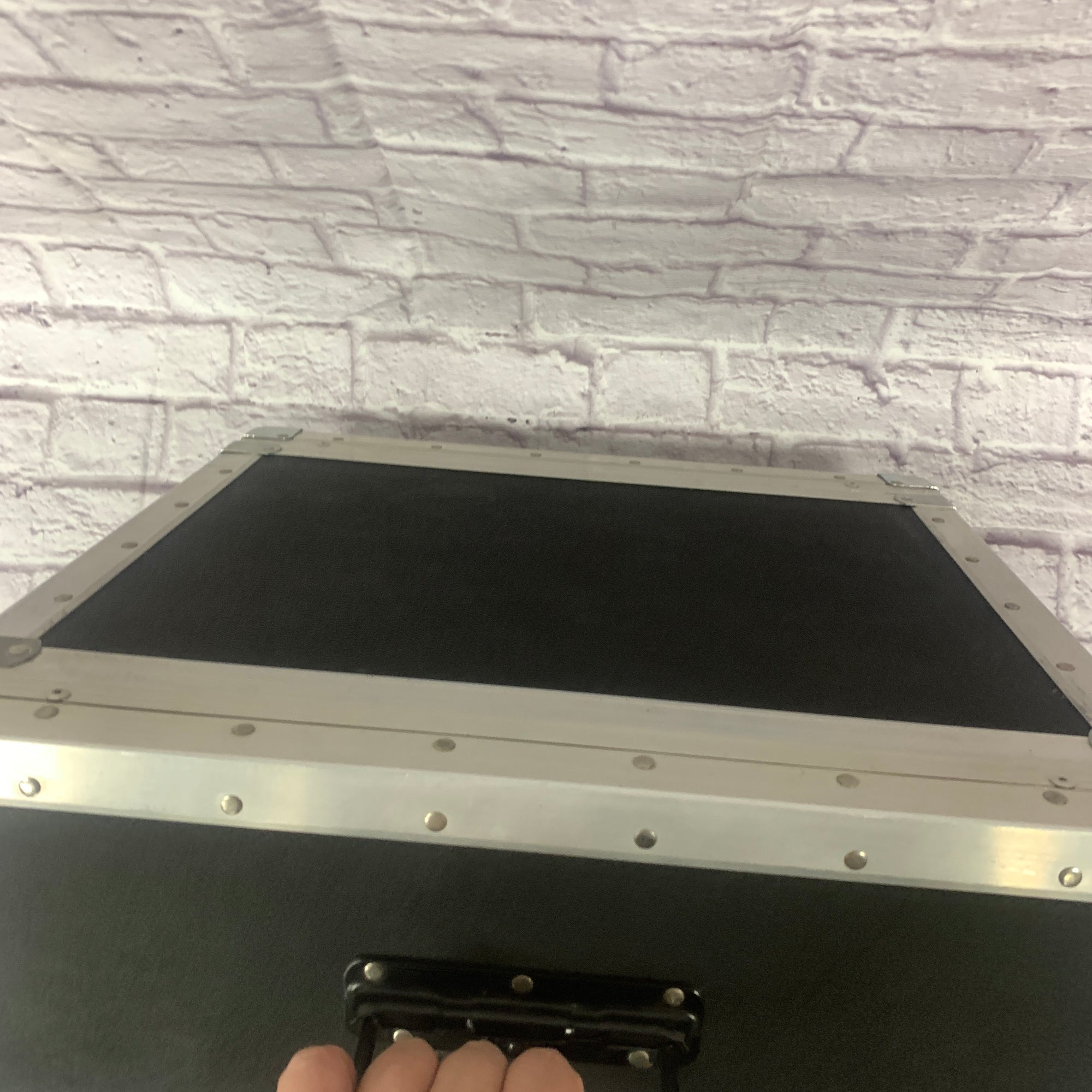 Unknown 4 Space Rack Case