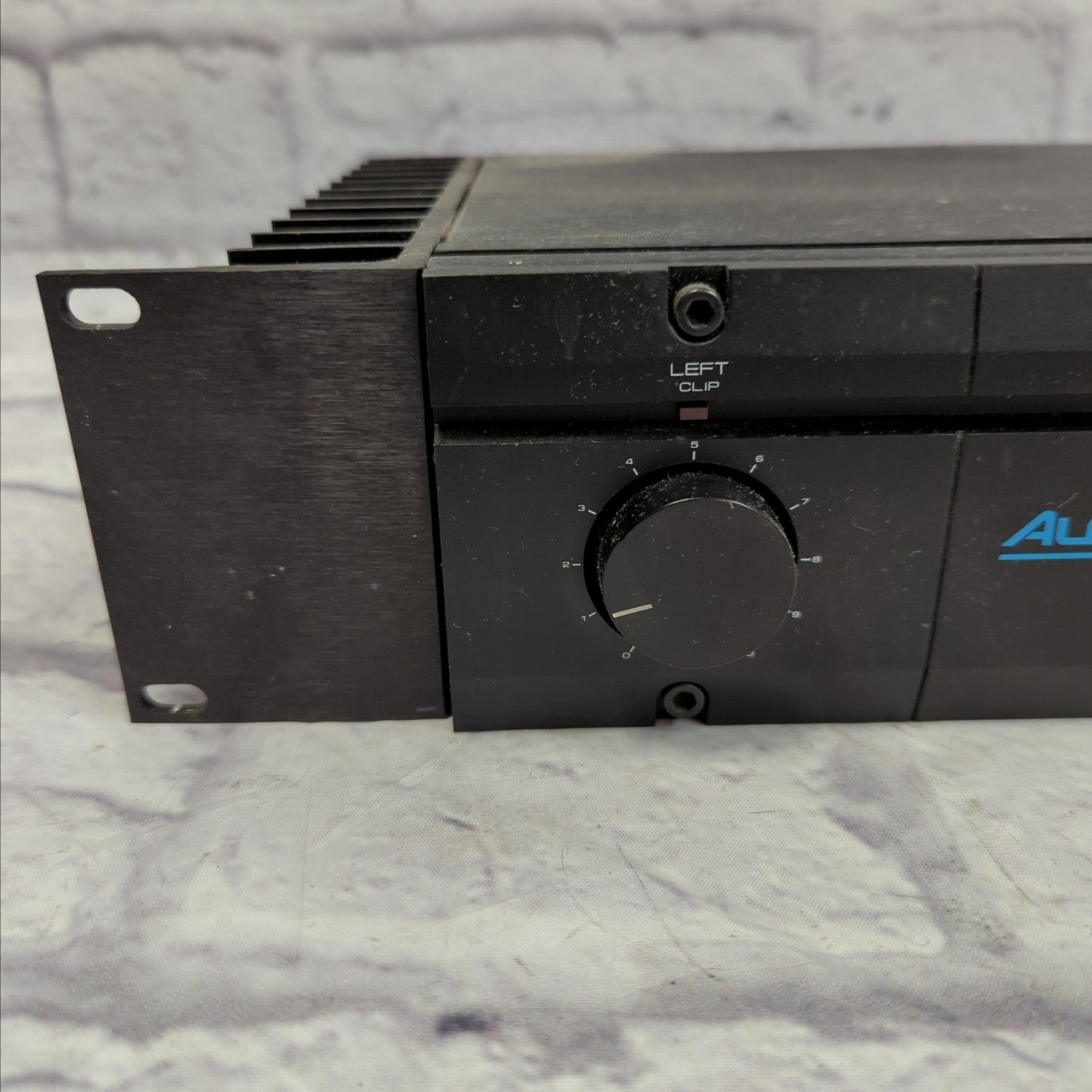 Alesis RA100 Reference Power Amp