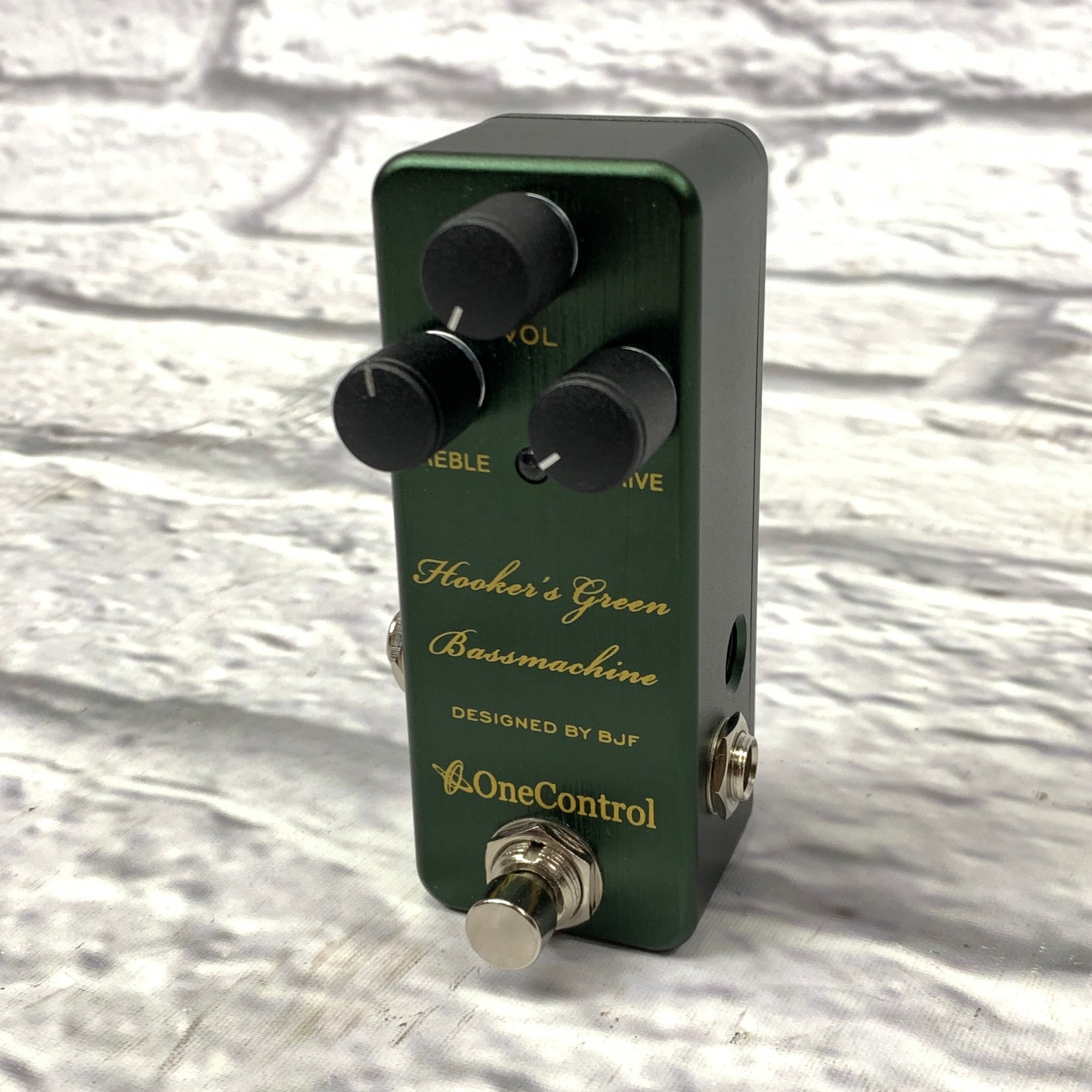 One Control Hooker's Green Bassmachine Overdrive