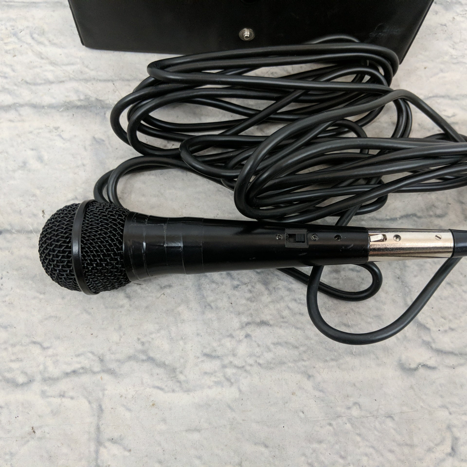TEAC ME-700D Cardioid Dynamic Microphone