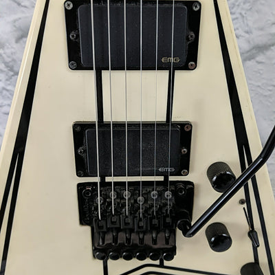 Jackson RRXMG X Series Rhoads - Snow White with Black Pinstripe