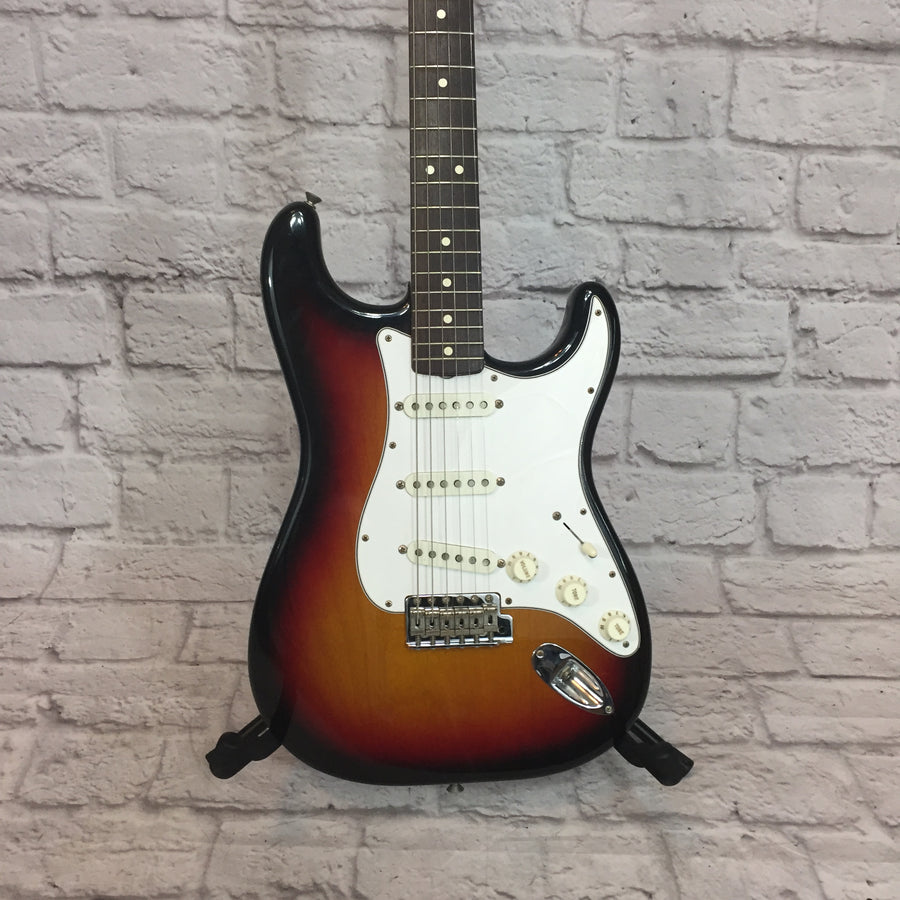 Fender 1983 62' Reissue Stratocaster 3 Tone Sunburst with Tweed Case