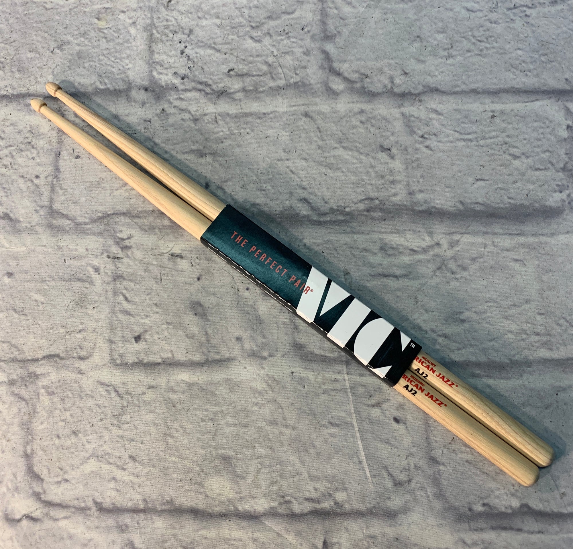 Vic Firth AJ2 American Jazz Drumsticks