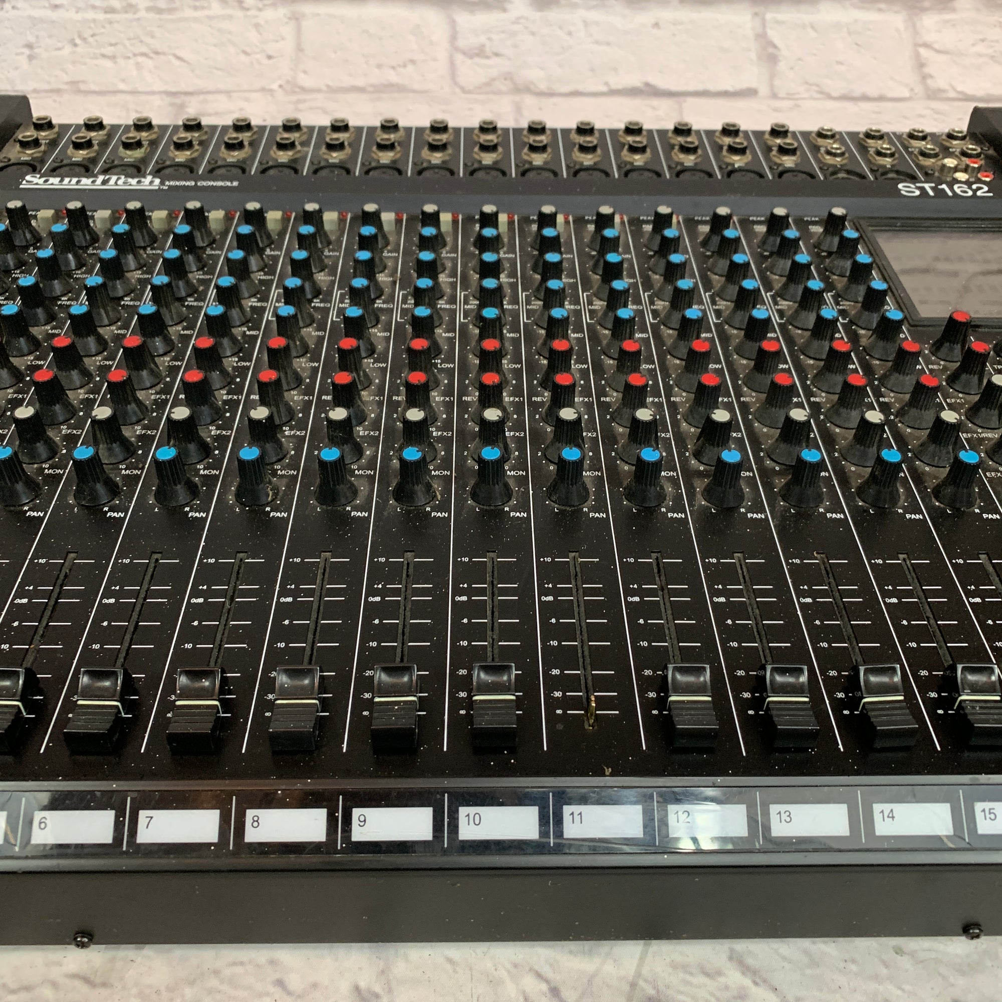 Sound Tech ST162 16 Channel Mixing Console - Evolution Music