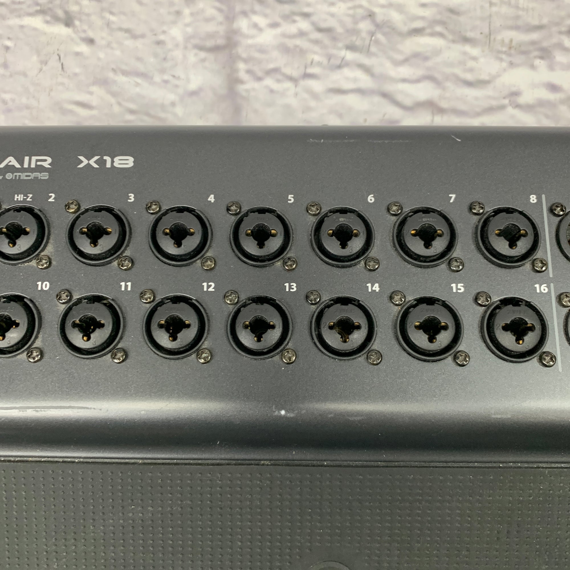 Behringer XAIR X18 18-Channel 12-Bus Digital Mixer for Tablets