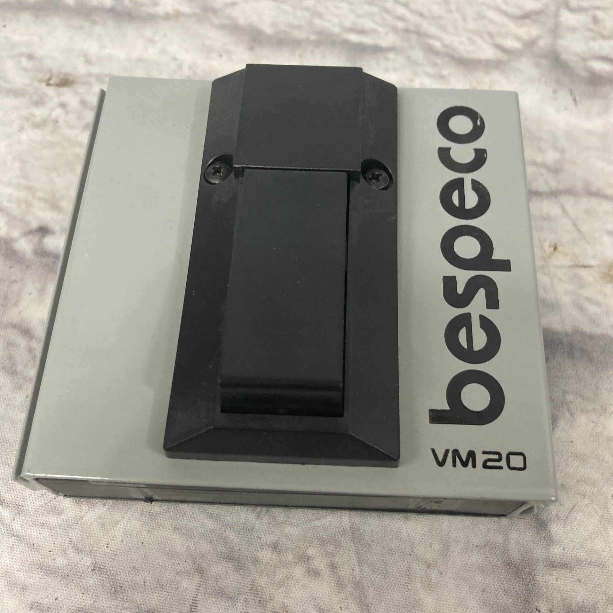 bespeco pedal Bespeco VM-20 UN LATCH Sustain Footswitch