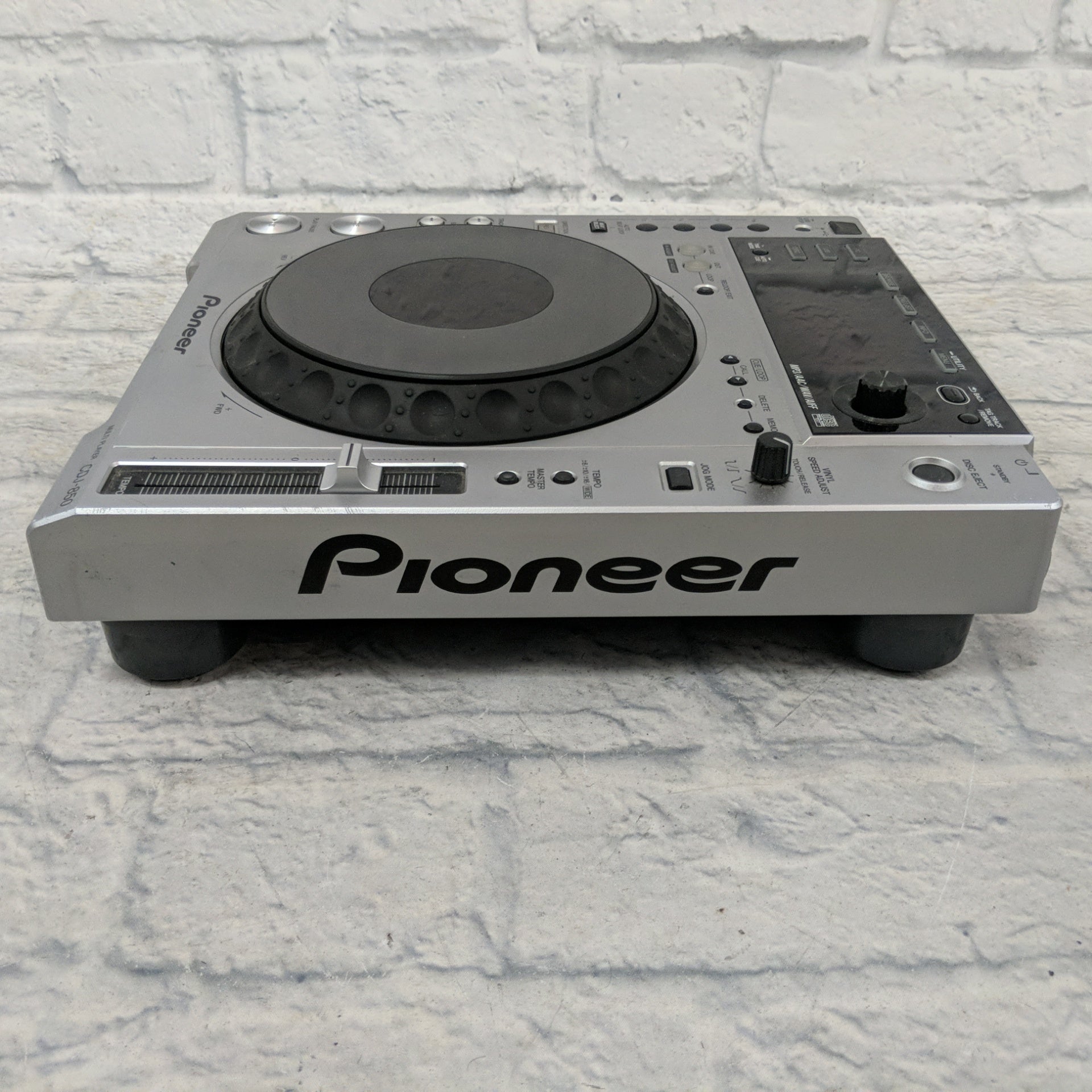 Pioneer CDJ-850 Pair with Cases