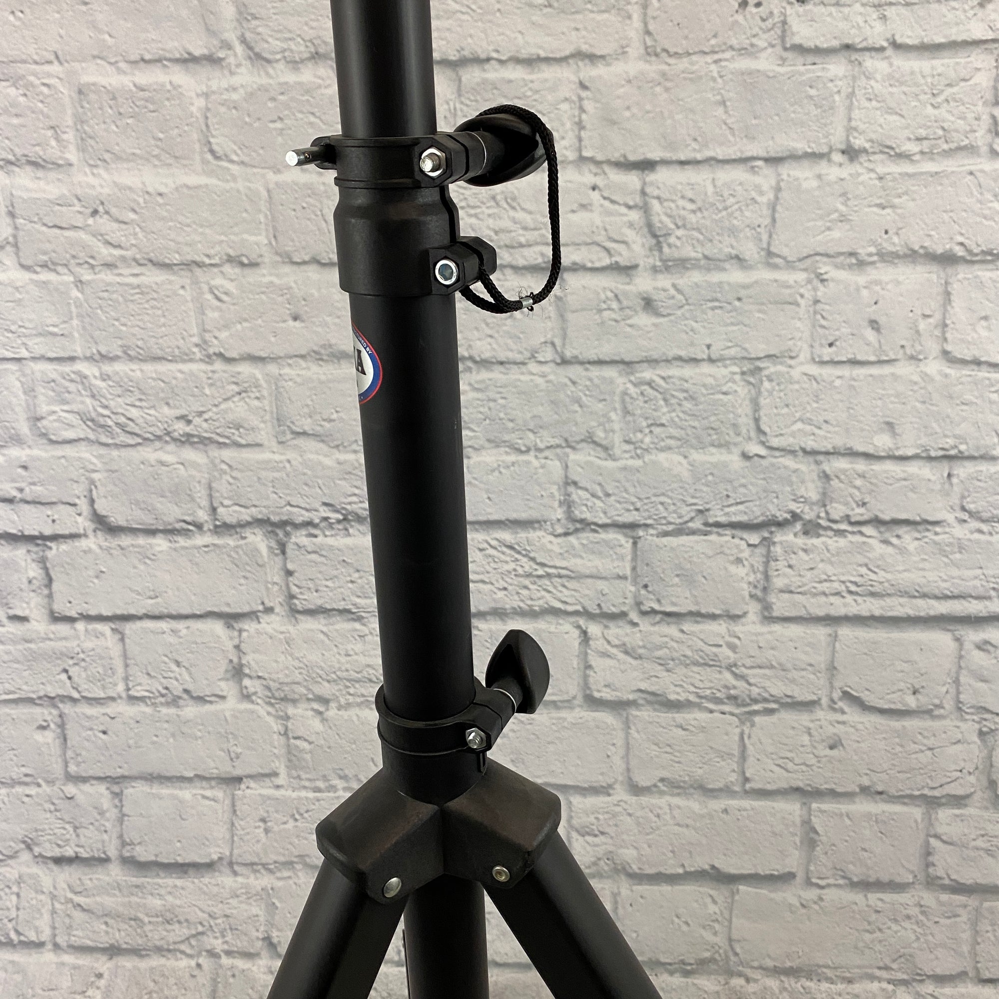 Musika Black Tripod Single Speaker Stand