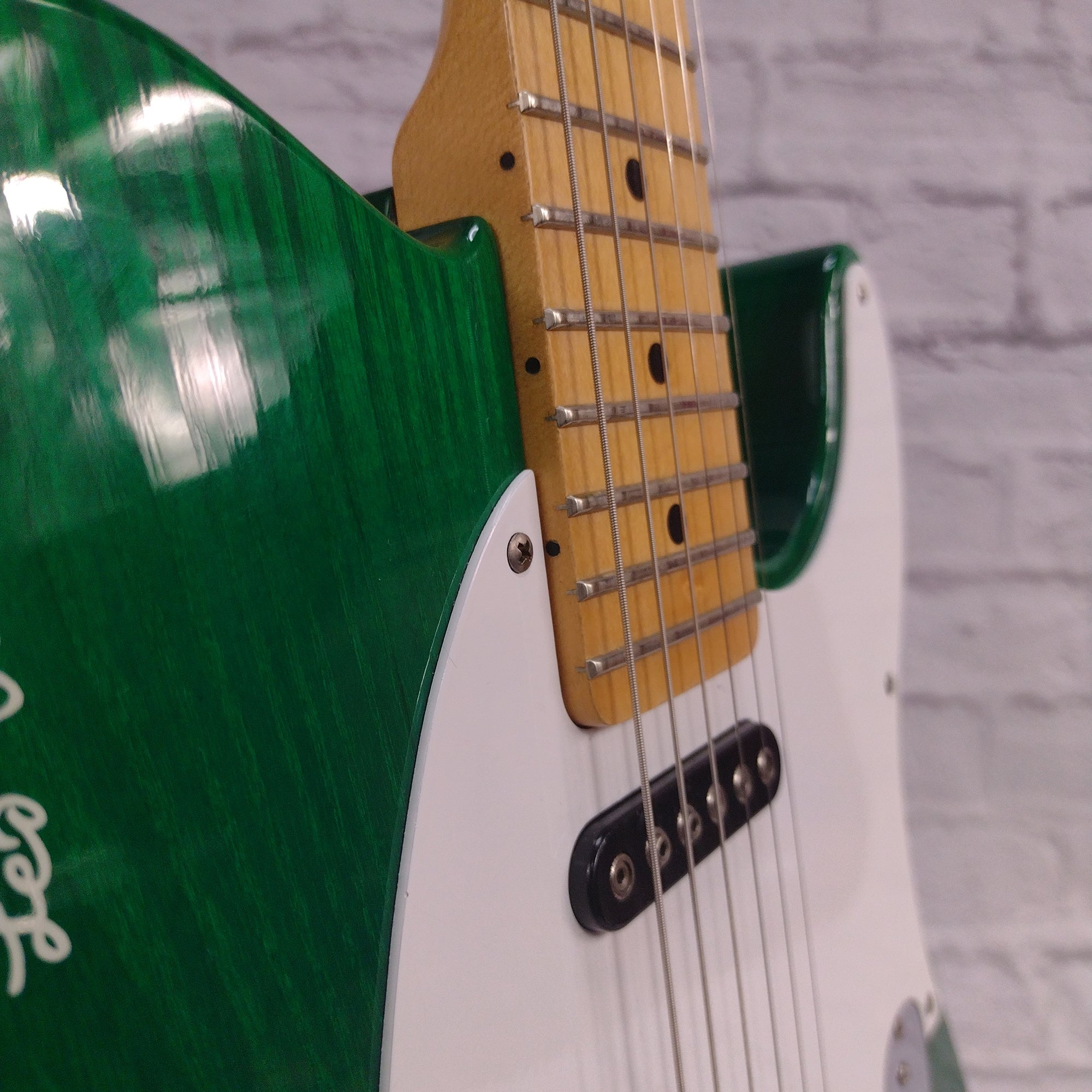 G&L ASAT Classic 1992 Trans Green Electric Guitar - Evolution Music