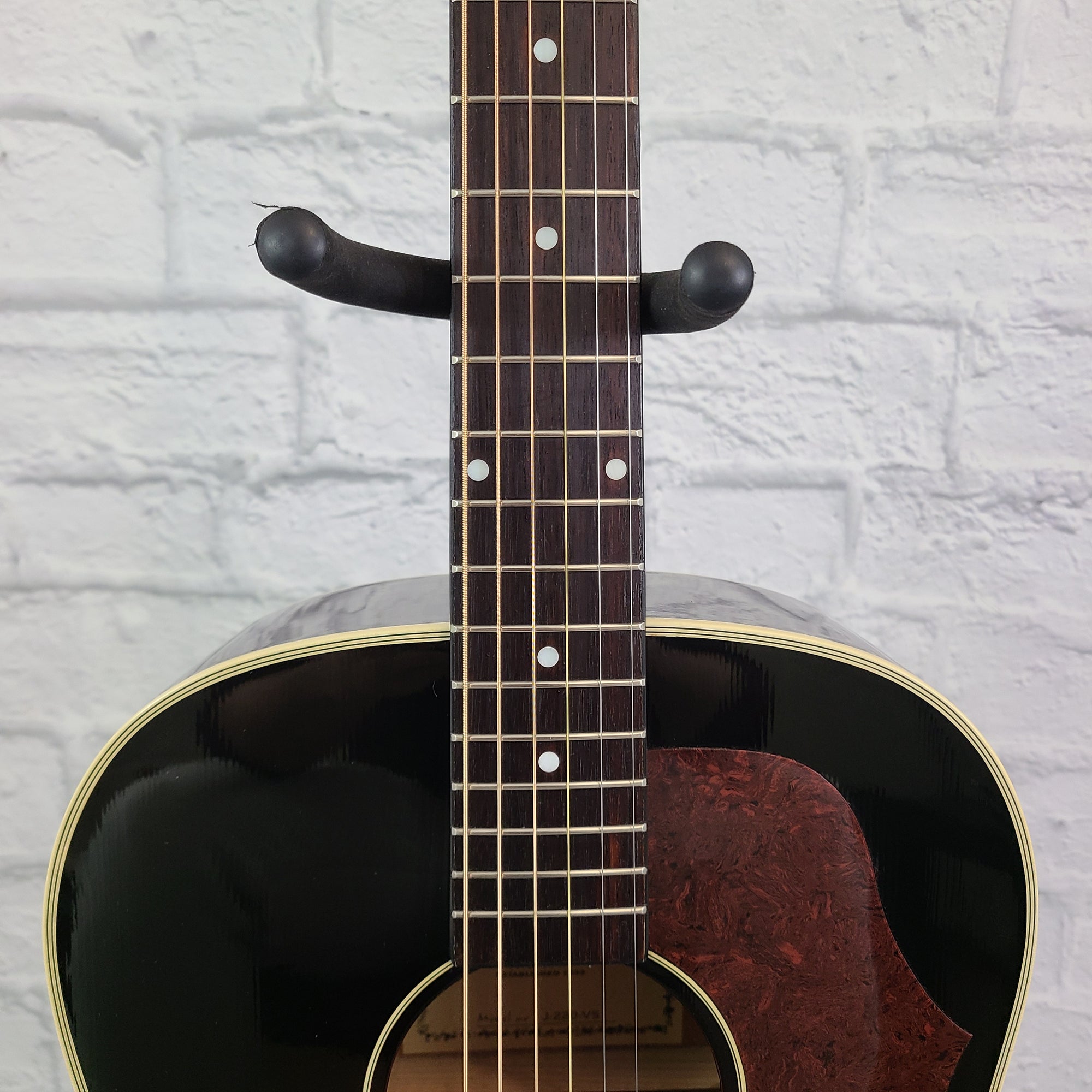 Carlo Robelli J-220 VS Acoustic Guitar