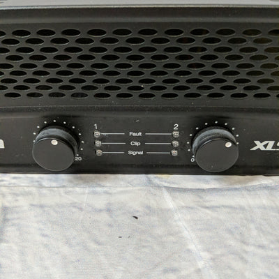 Crown XLS 202 power amp