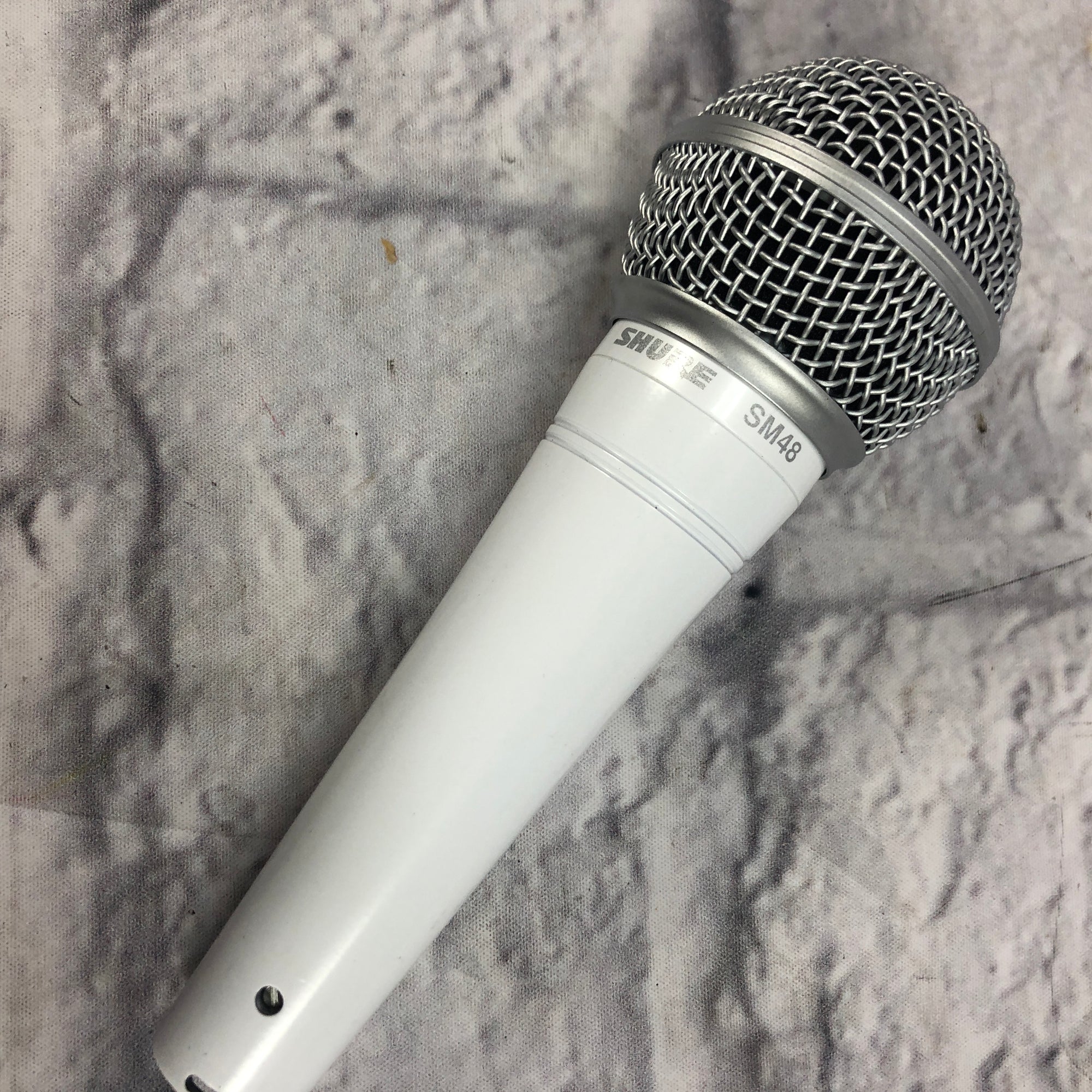 Shure SM48 Dynamic Vocal Microphone
