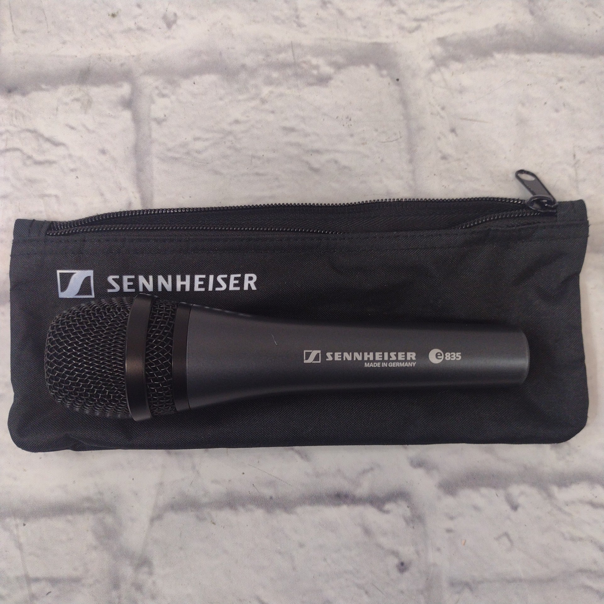 Sennheiser E835 Dynamic Vocal Microphone