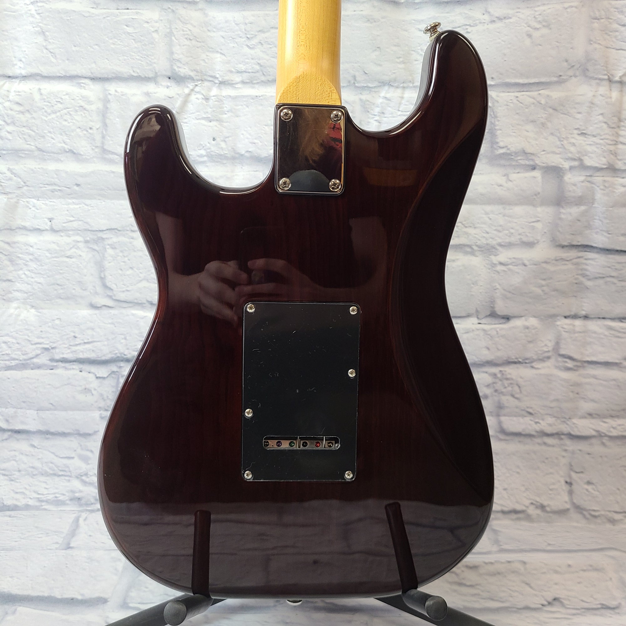 Tradition G1200 Strat Style Electric Guitar