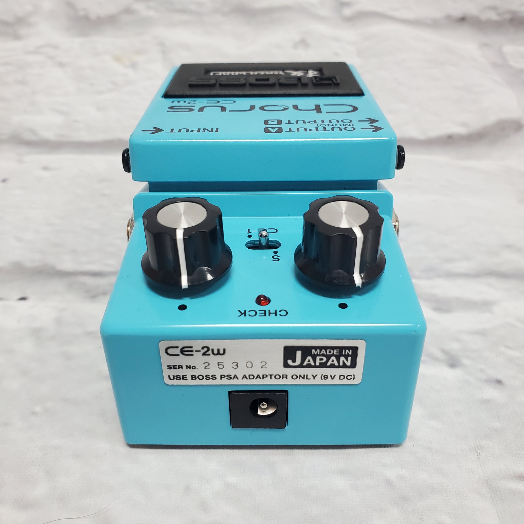 Boss CE-2w Effects Pedal