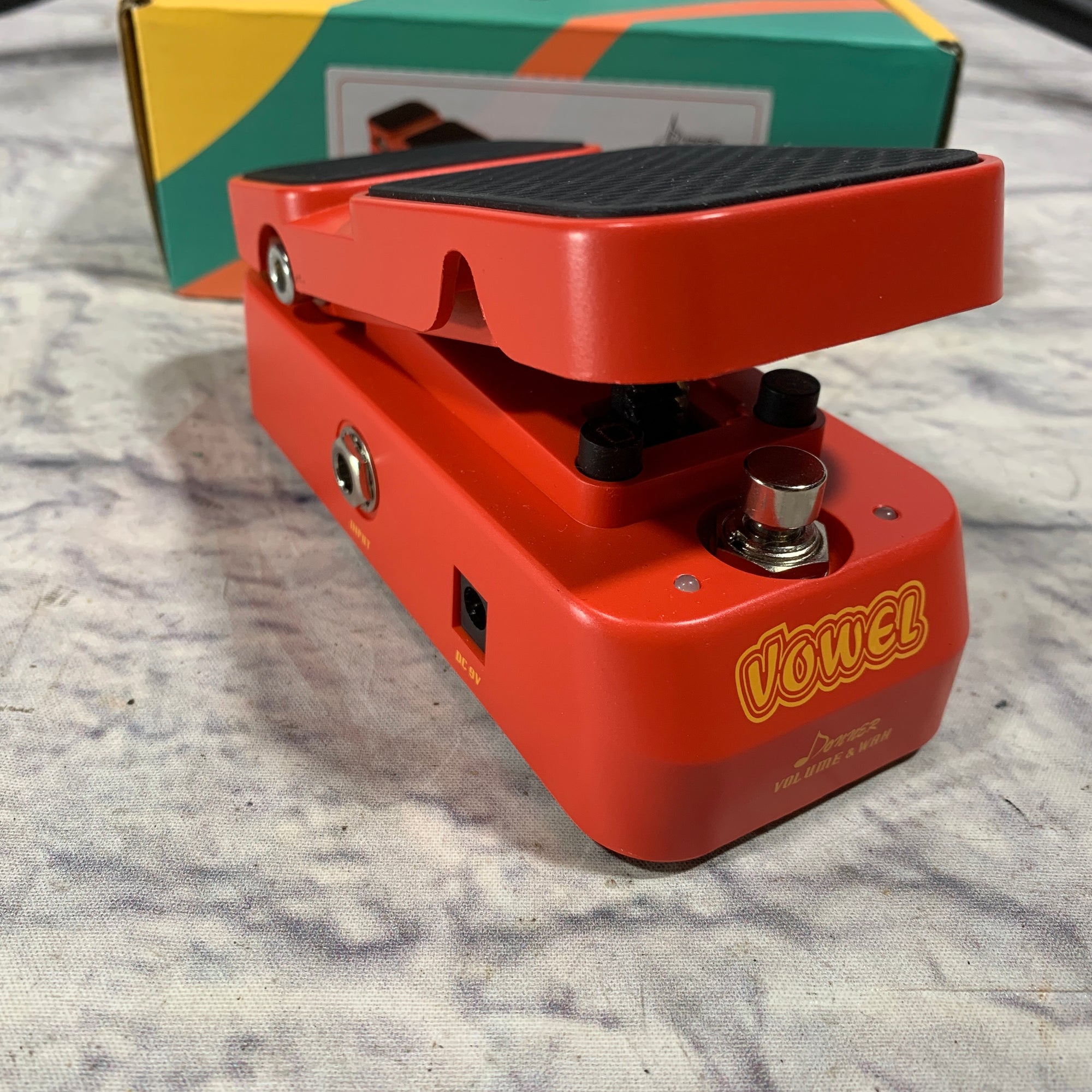 donner wah pedal Donner Vowel Wah Volume Pedal w/ Box
