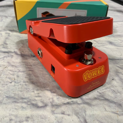 Donner Vowel Wah Volume Pedal w/ Box