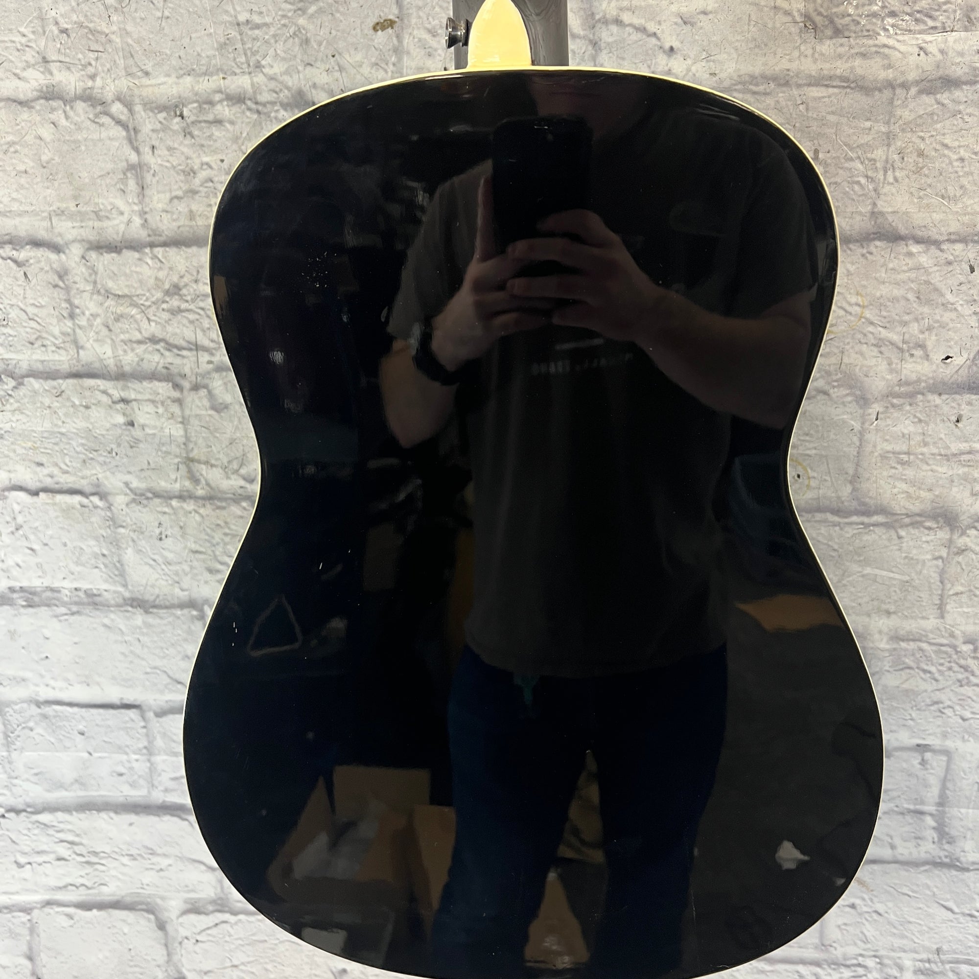 Maestro Acoustic Guitar