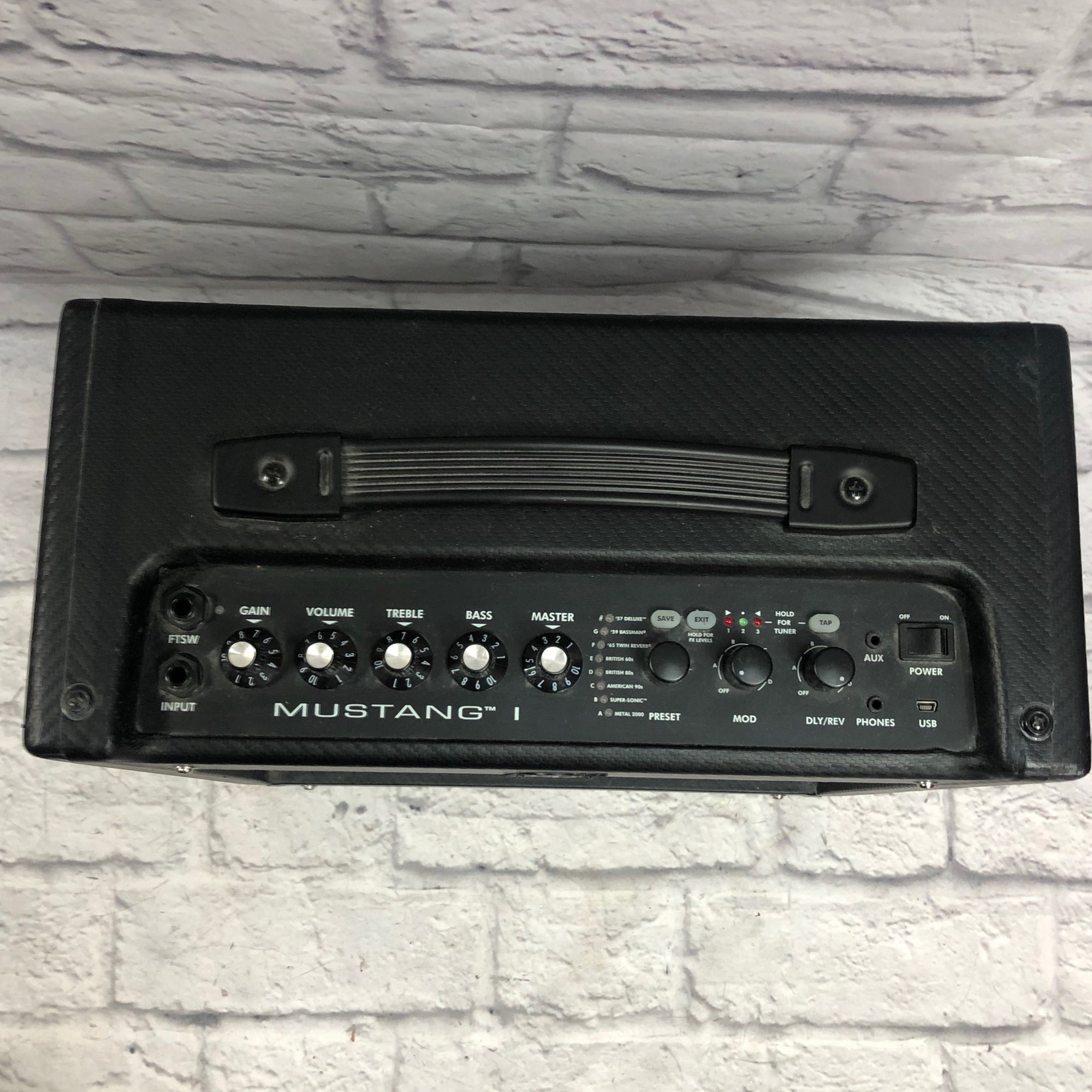 Fender Mustang I Guitar Combo