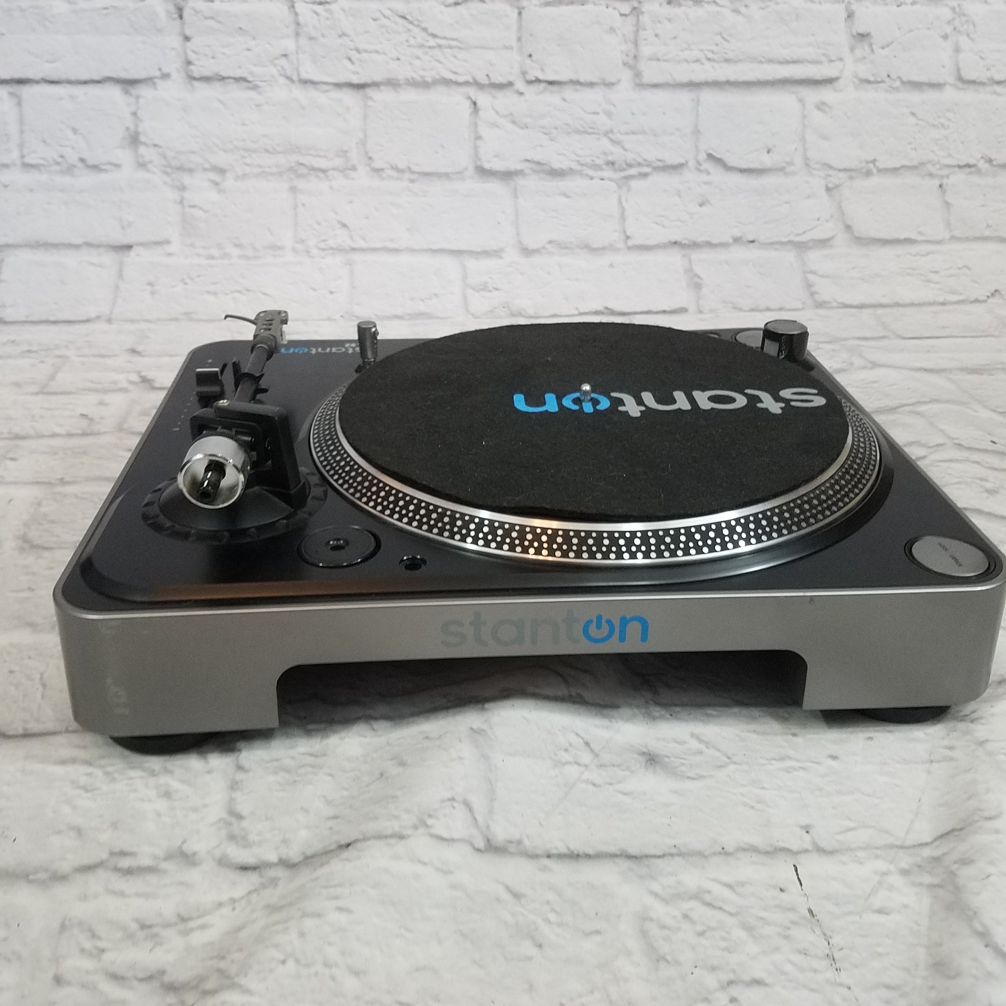 Stanton T.52 - Straight Arm Belt Drive Turntable - Evolution