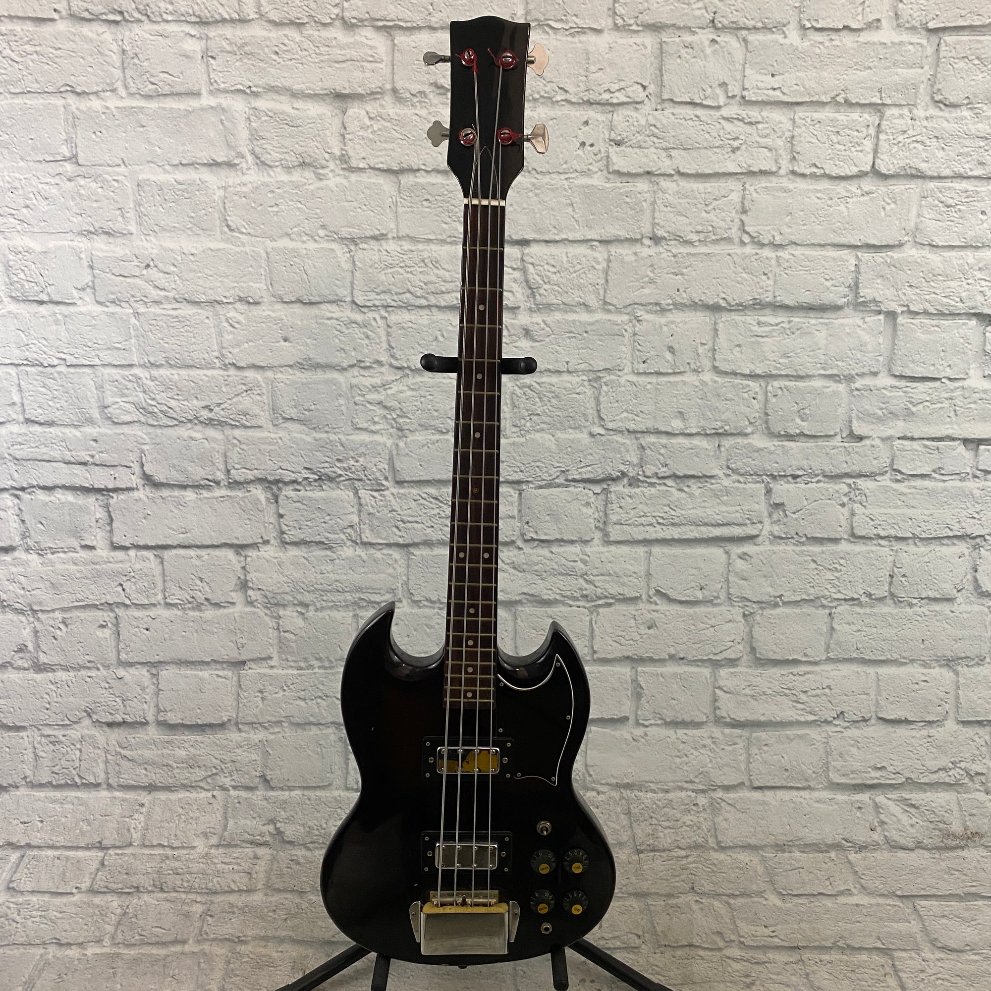 Unknown MIJ SG-Style Short Scale 4 String Bass