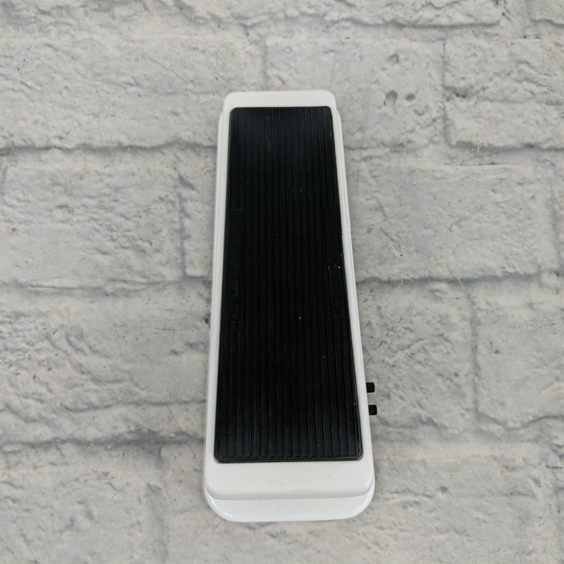Dunlop Cry Baby Bass Wah Pedal White