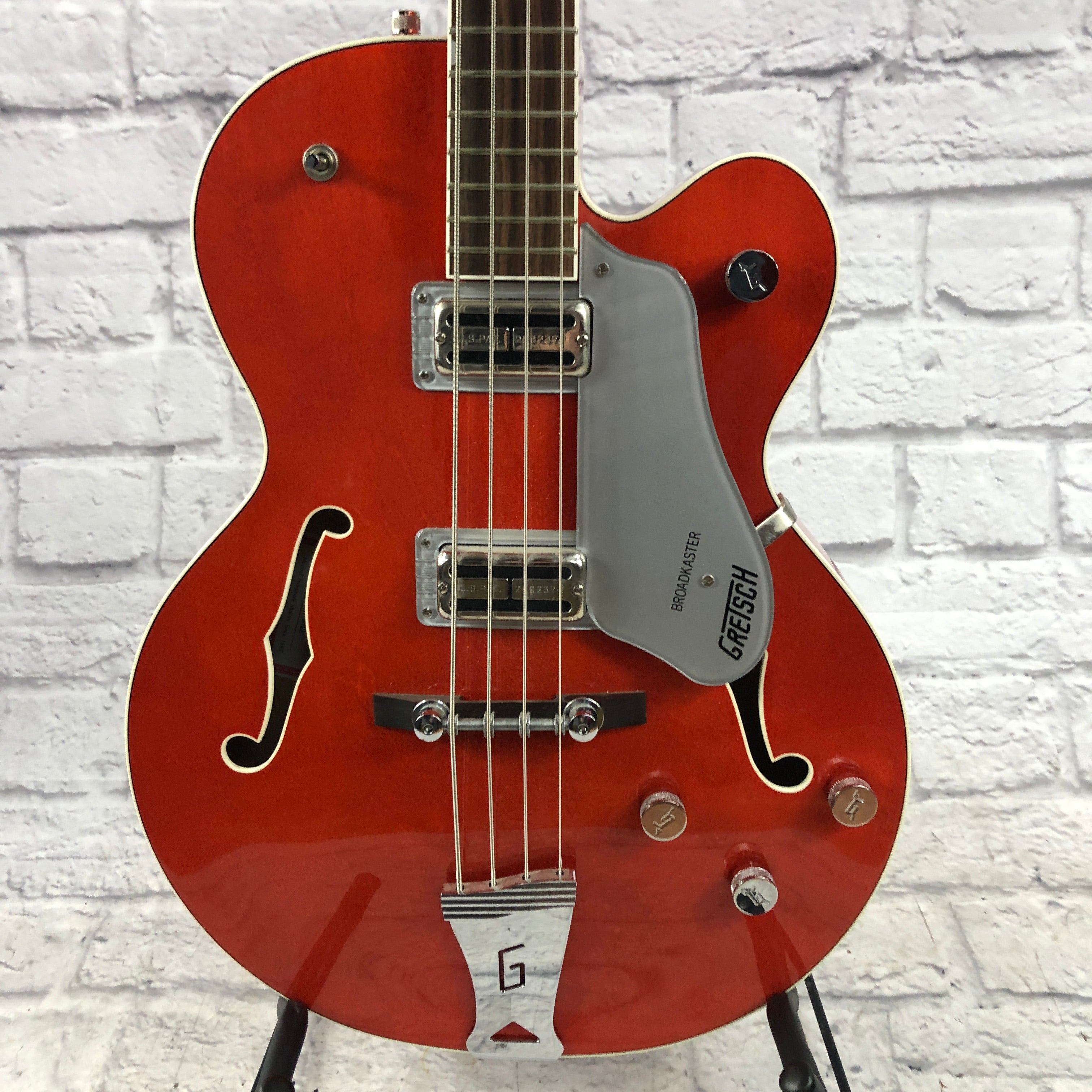 Gretsch Broadkaster G6119B Rock Orange Bass 4 String Bass Guitar -  Evolution Music