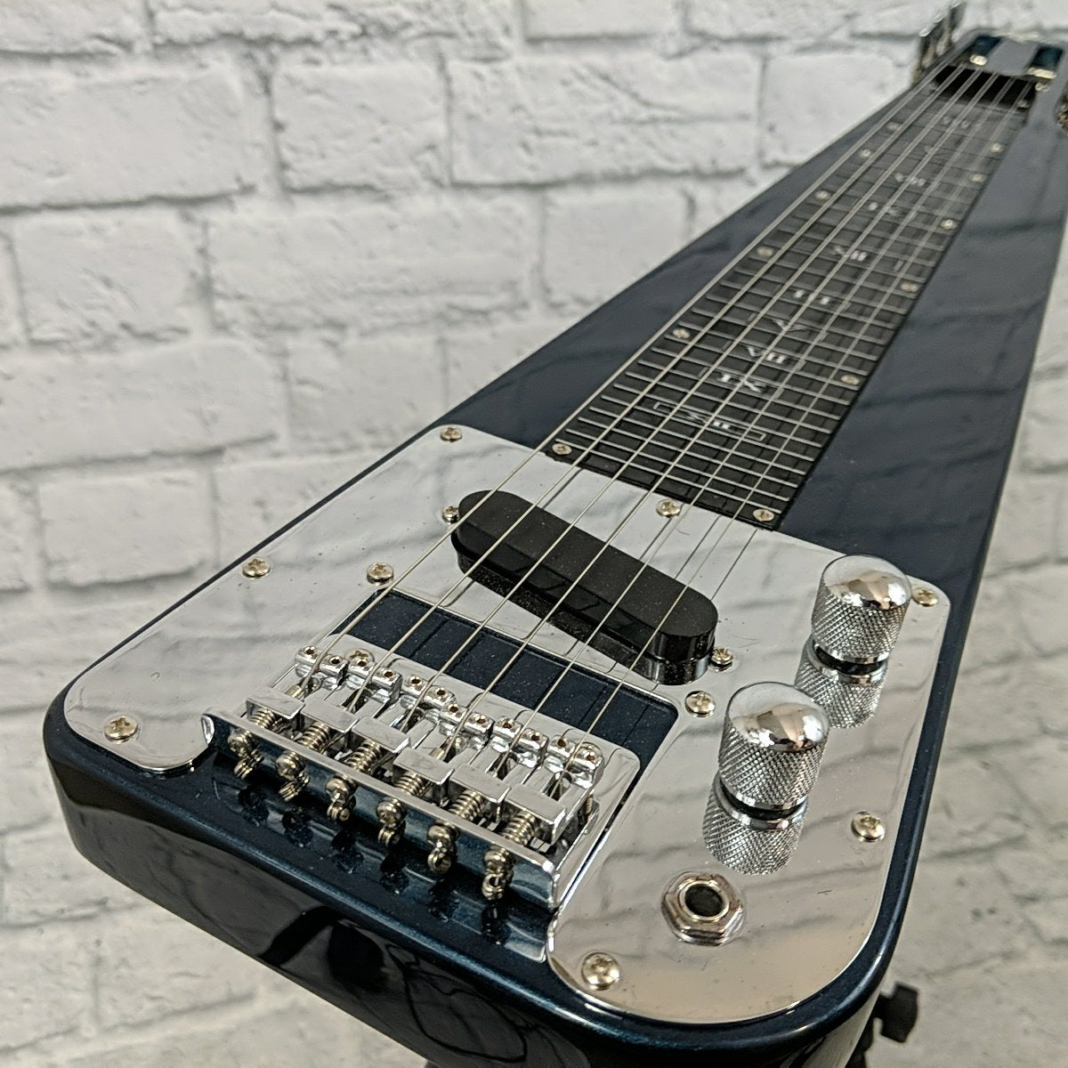 新品 Rogue RLS-1 Lap Steel Guitar 外箱ダメージあり Open Box Rogue RLS-1 Lap Steel Guitar With Stand and Gig Bag