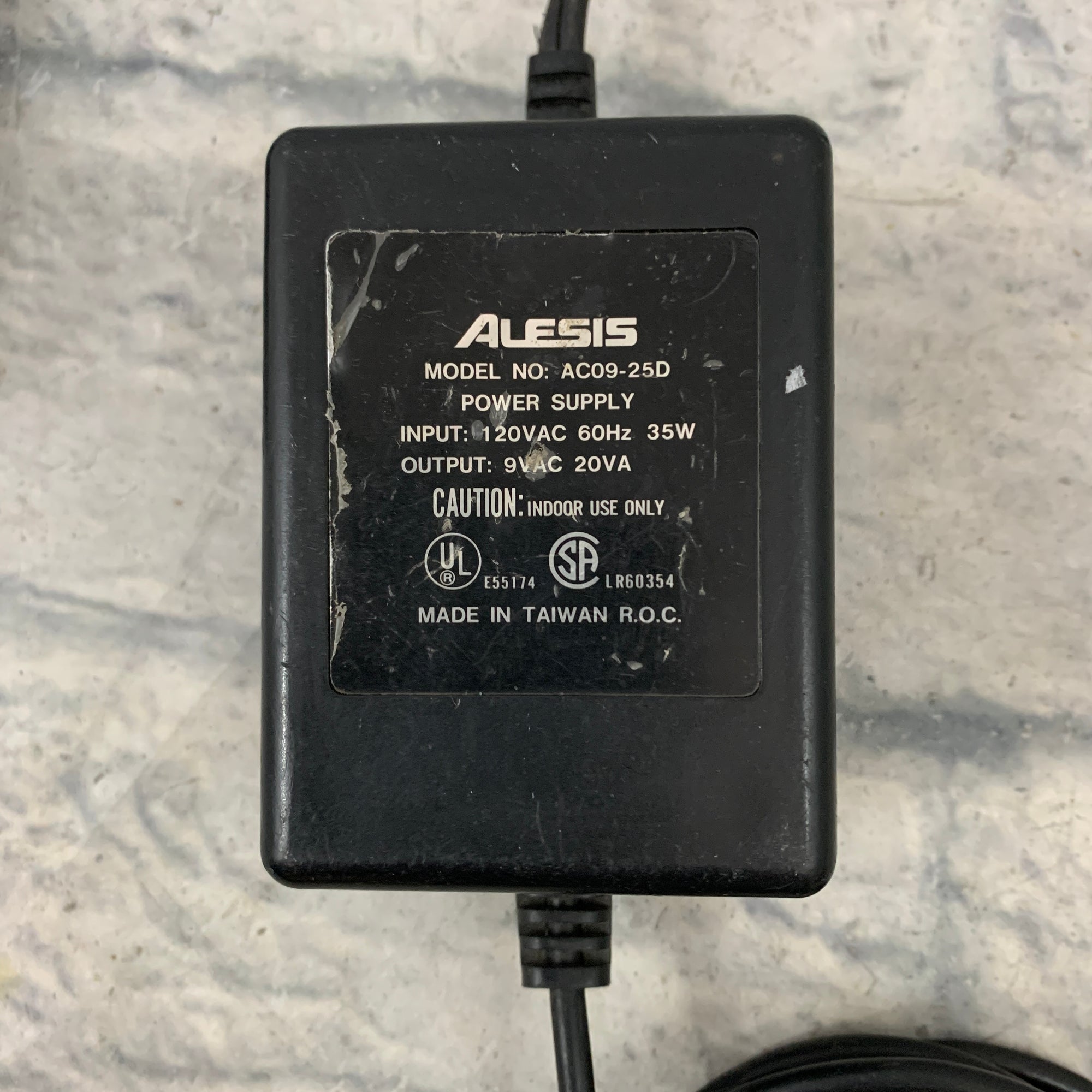 Alesis AC09-25D Power Supply for Quadraverb / Quadrasynth 9VAC 20VA